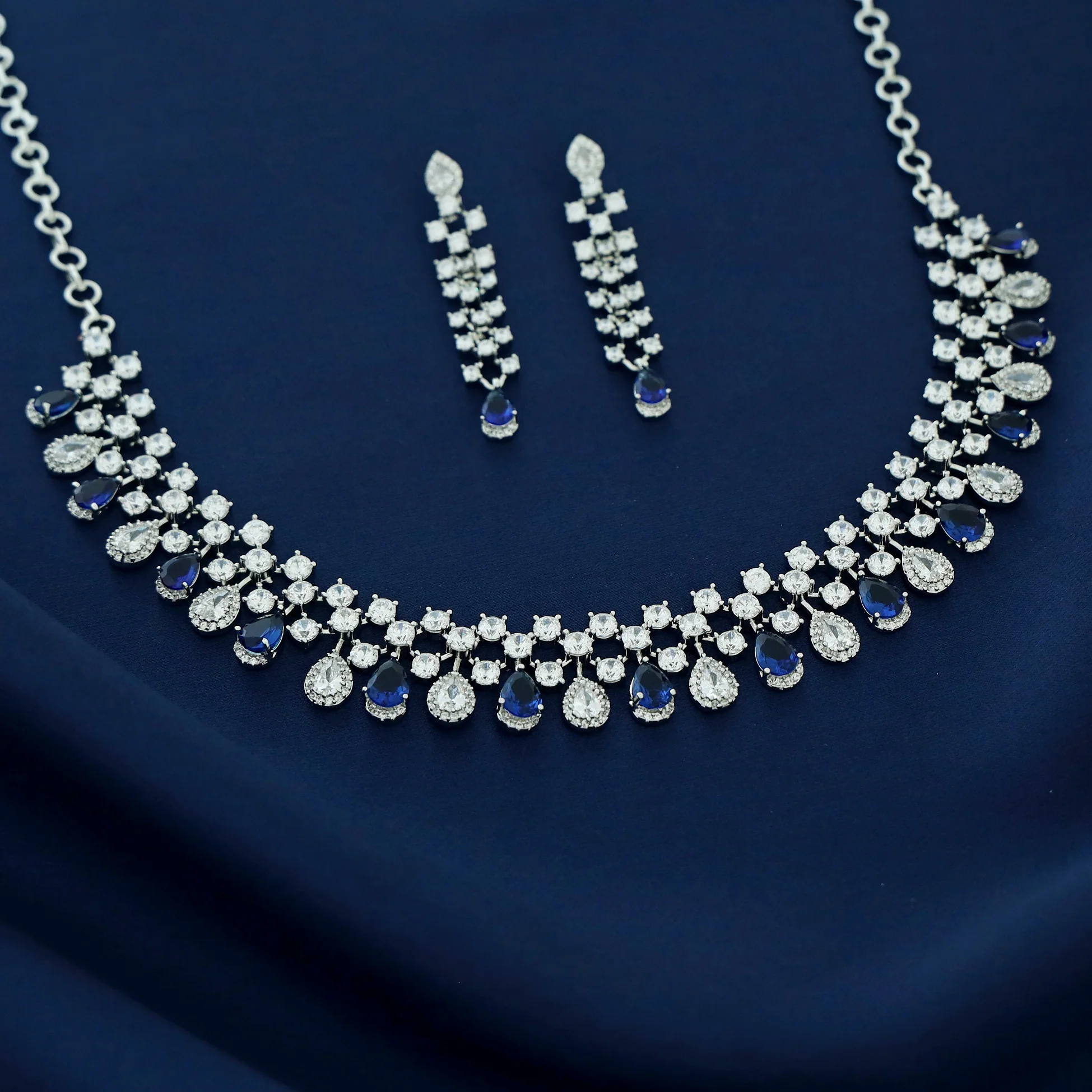 Elsie AD Stone Drop Short Neckpiece With Earring - Image 3