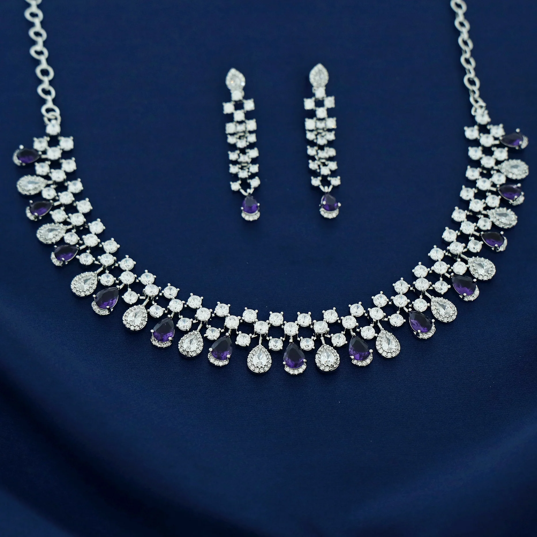 Elsie AD Stone Drop Short Neckpiece With Earring - Image 5