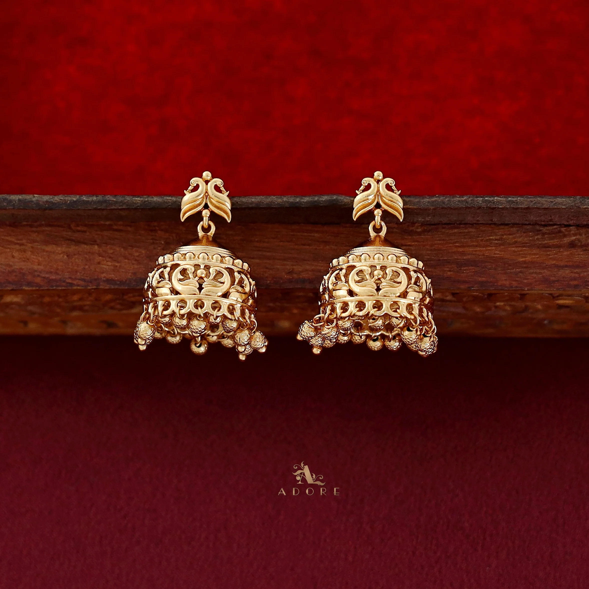 Premium Agni Devi Coin Neckpiece With Earring - Image 4