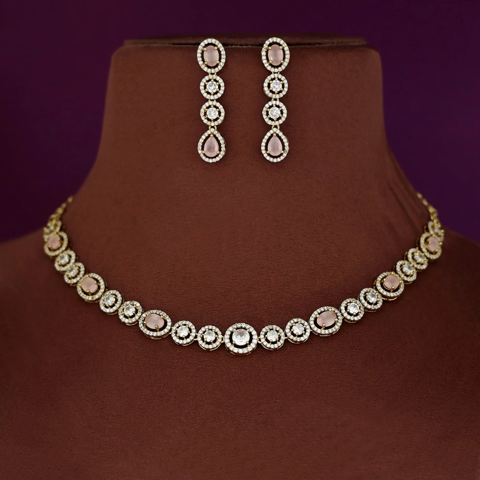 Anuga Glossy Short Neckpiece With Earring - Image 7