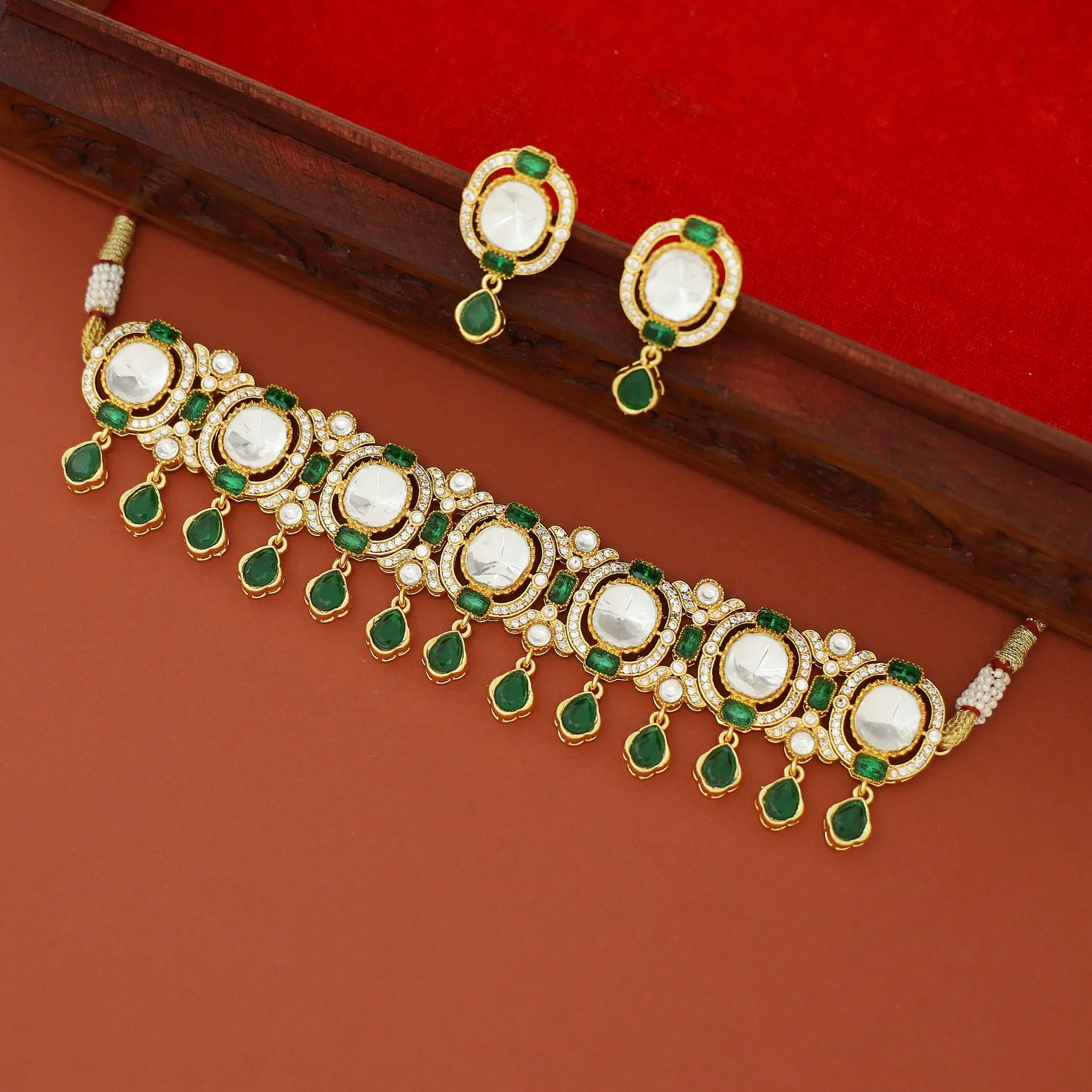 Premium Charmee 7 Kundan Drop Choker With Earring - Image 4