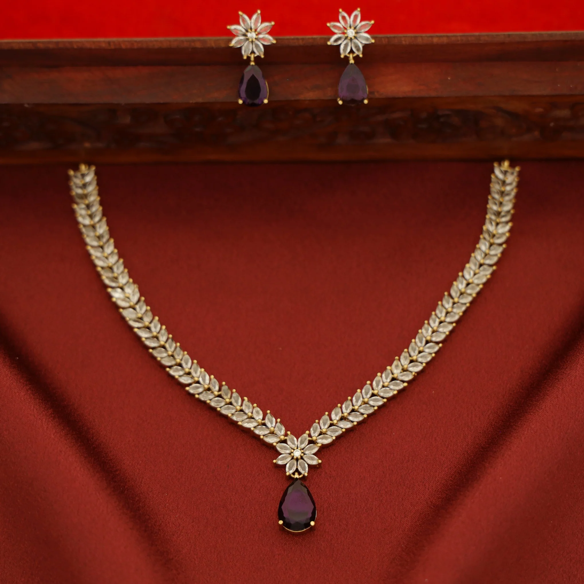 Daya Short AD Neckpiece With Earring - Image 7