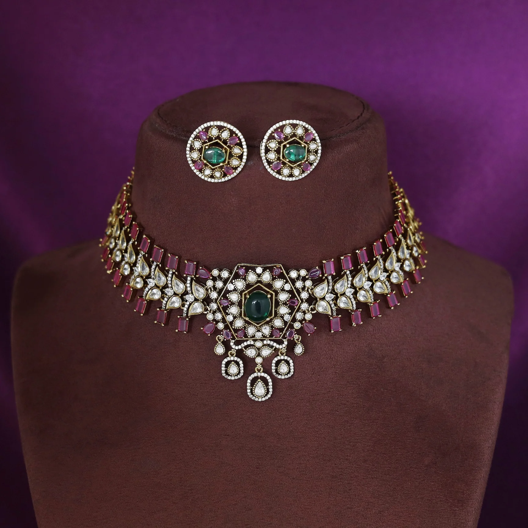 Premium Druvika Hexagon Floral Kemp Stone Choker with Stud - Image 4