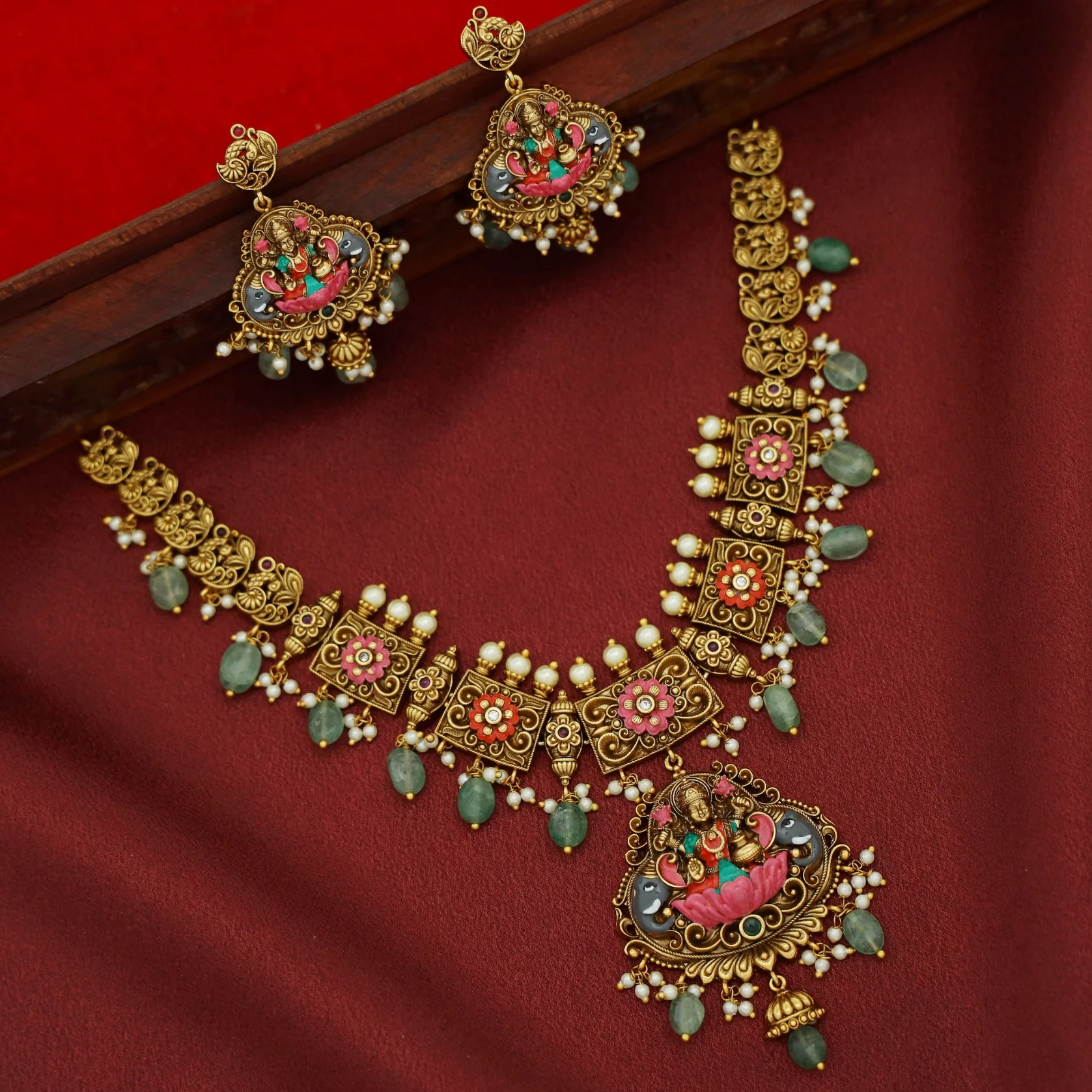 Premium Floral Pearl Beaded Dual Airavat Devi Pendant Short Neckpiece With Earring - Image 3