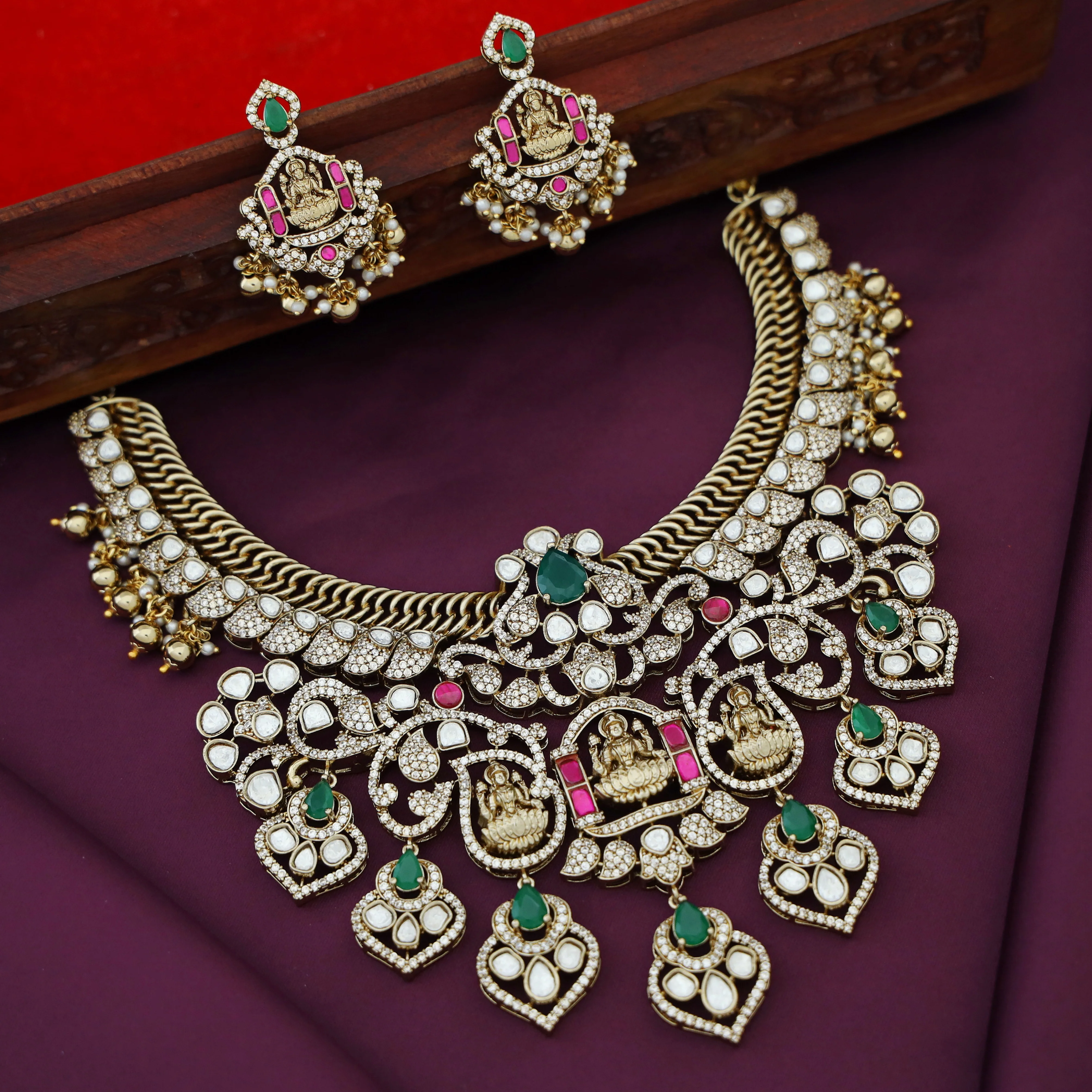 Premium Jadau Kundan AD Stone Tri Devi Short Neckpiece With Earring - Image 3