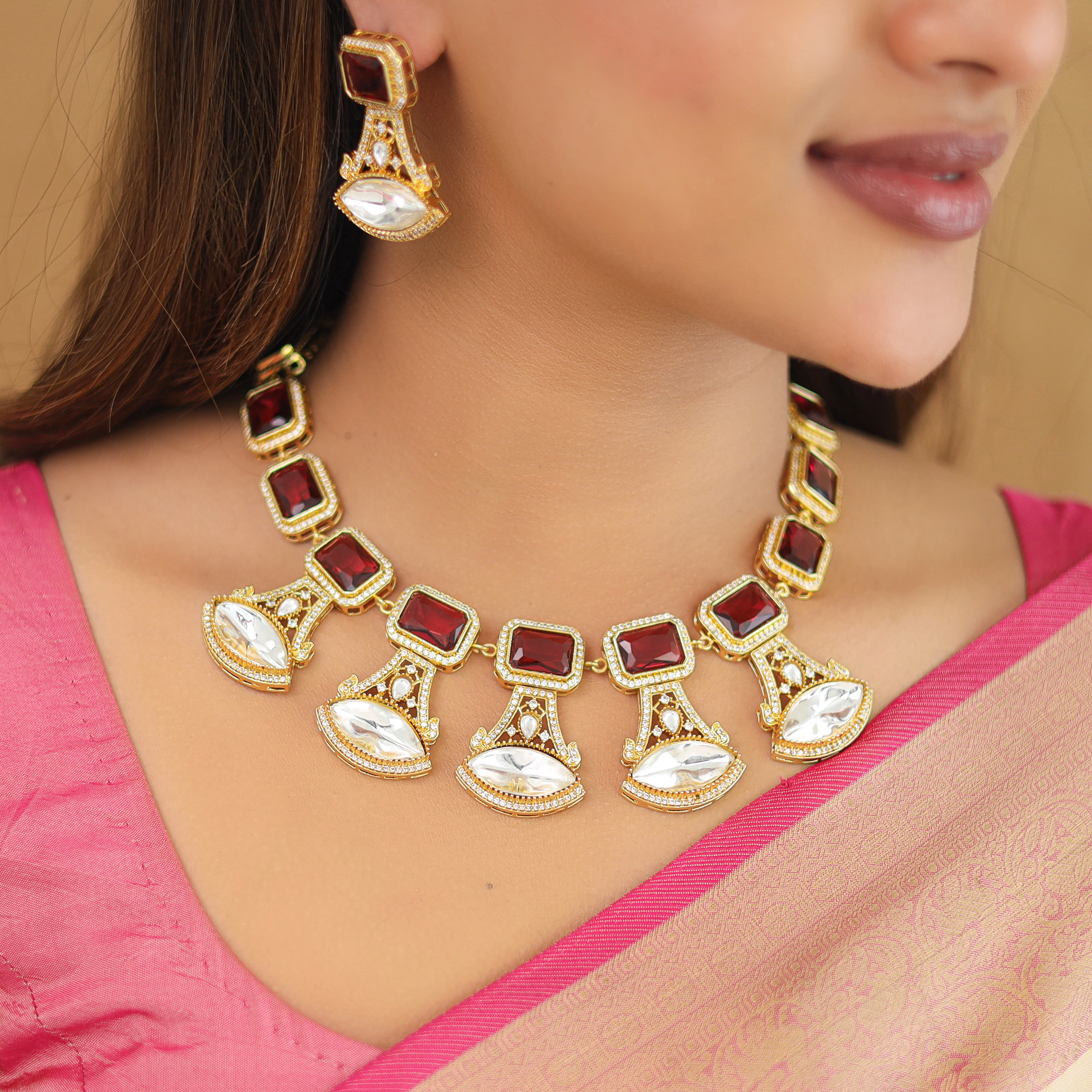 Premium Kundan Eye Shape Rectangle Glossy Short Neckpiece With Earring - Image 3