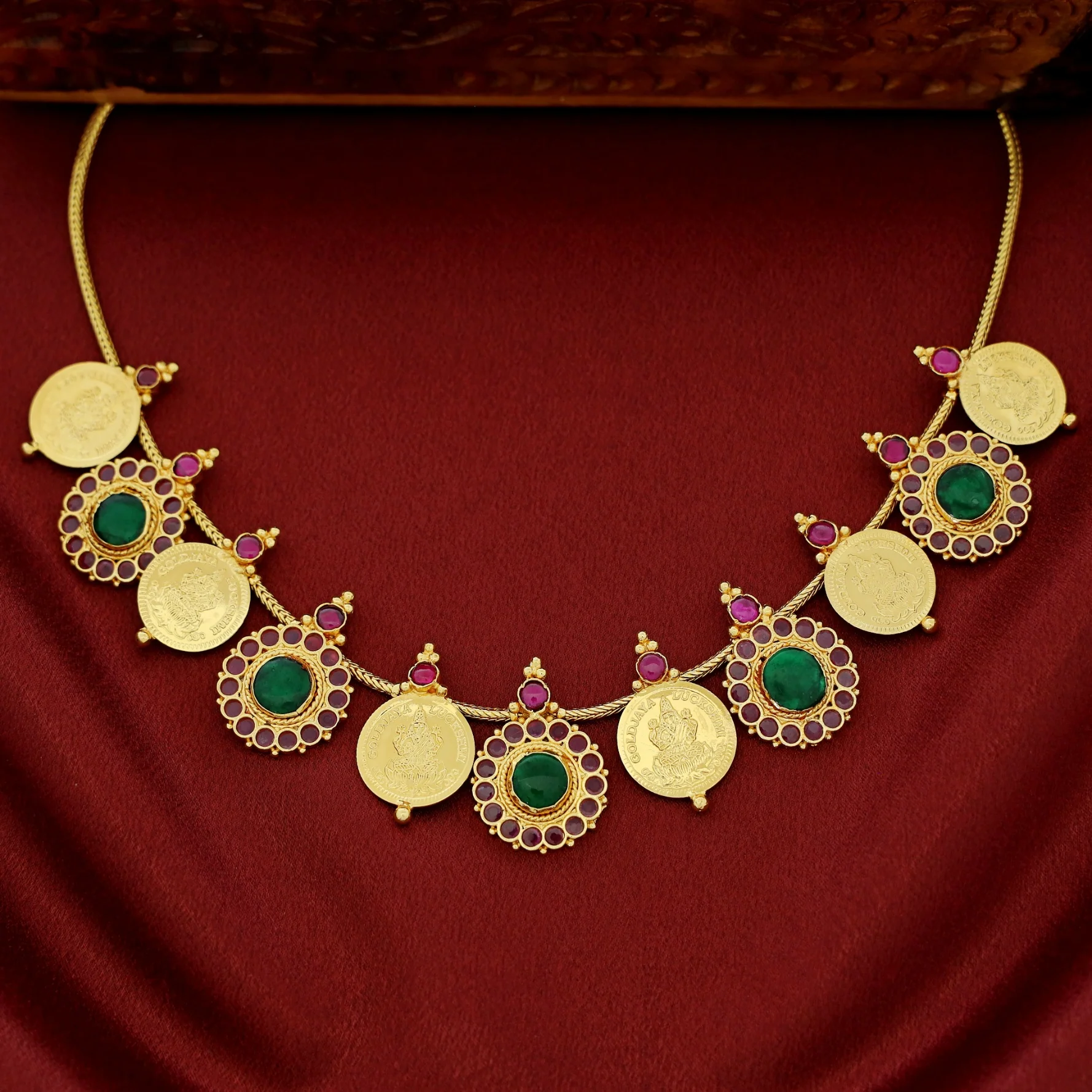 Premium Lohini Devi Kemp Stone Kashi Neckpiece - Image 2
