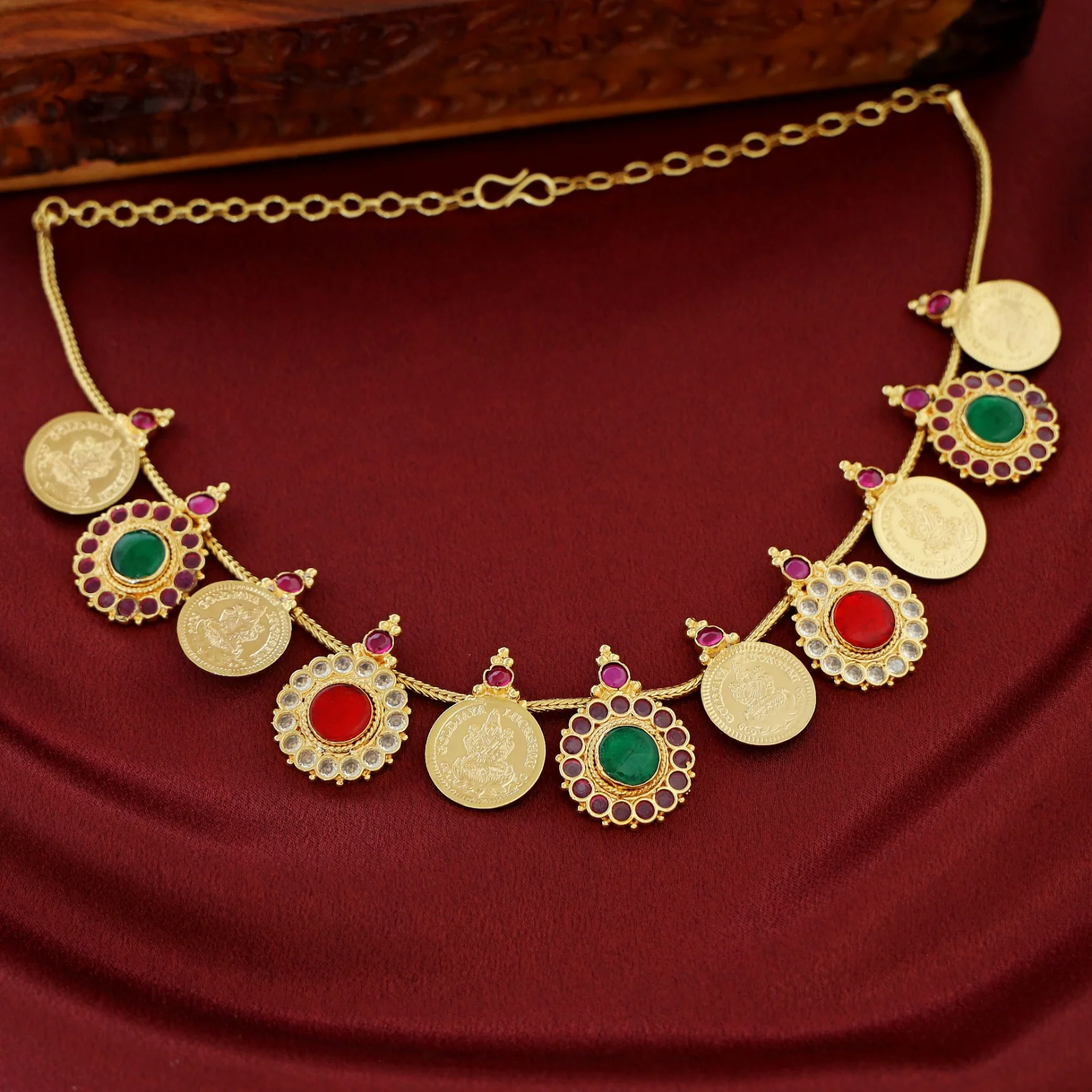 Premium Lohini Devi Kemp Stone Kashi Neckpiece - Image 6