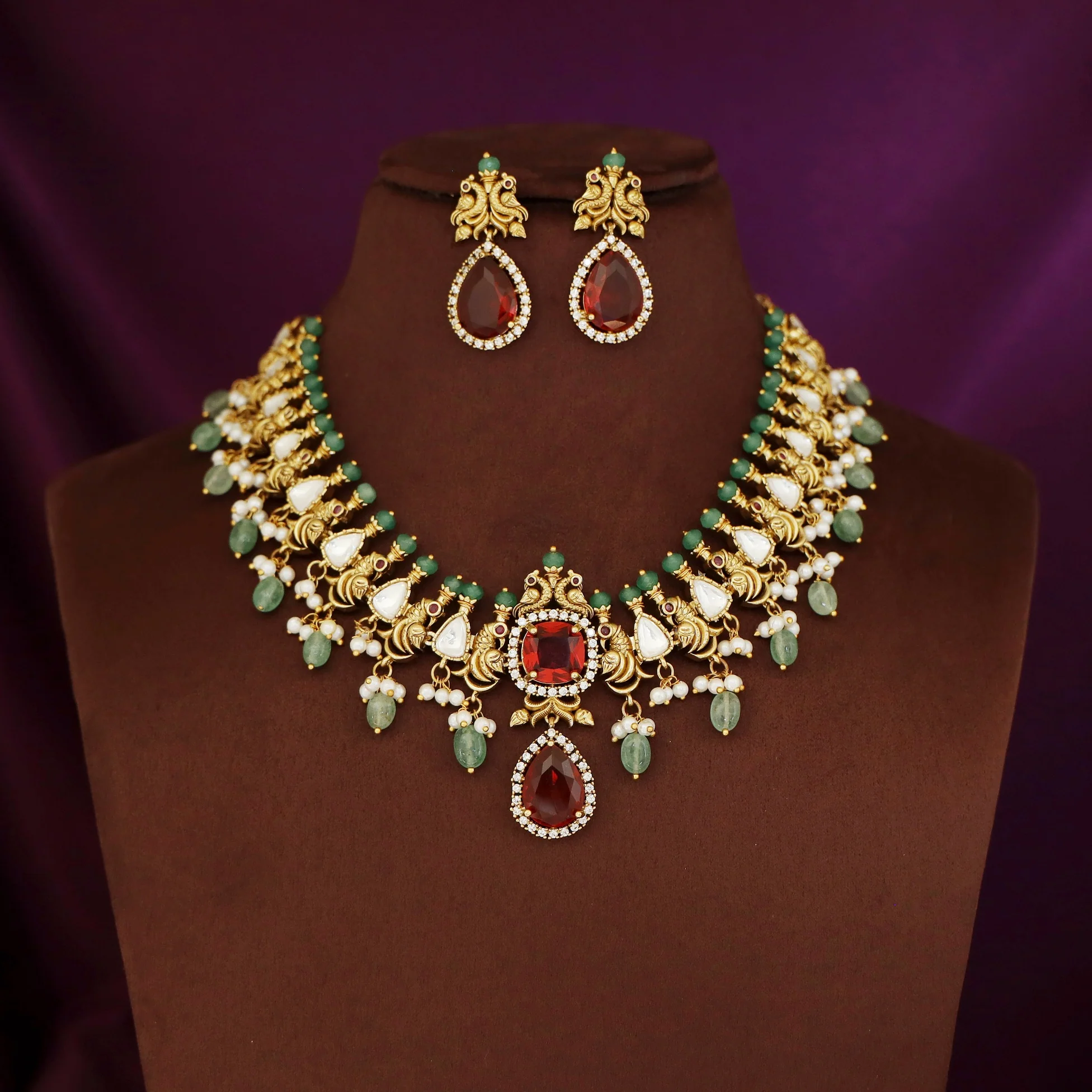 Premium Mayura Short Neckpiece with Earring - Image 4