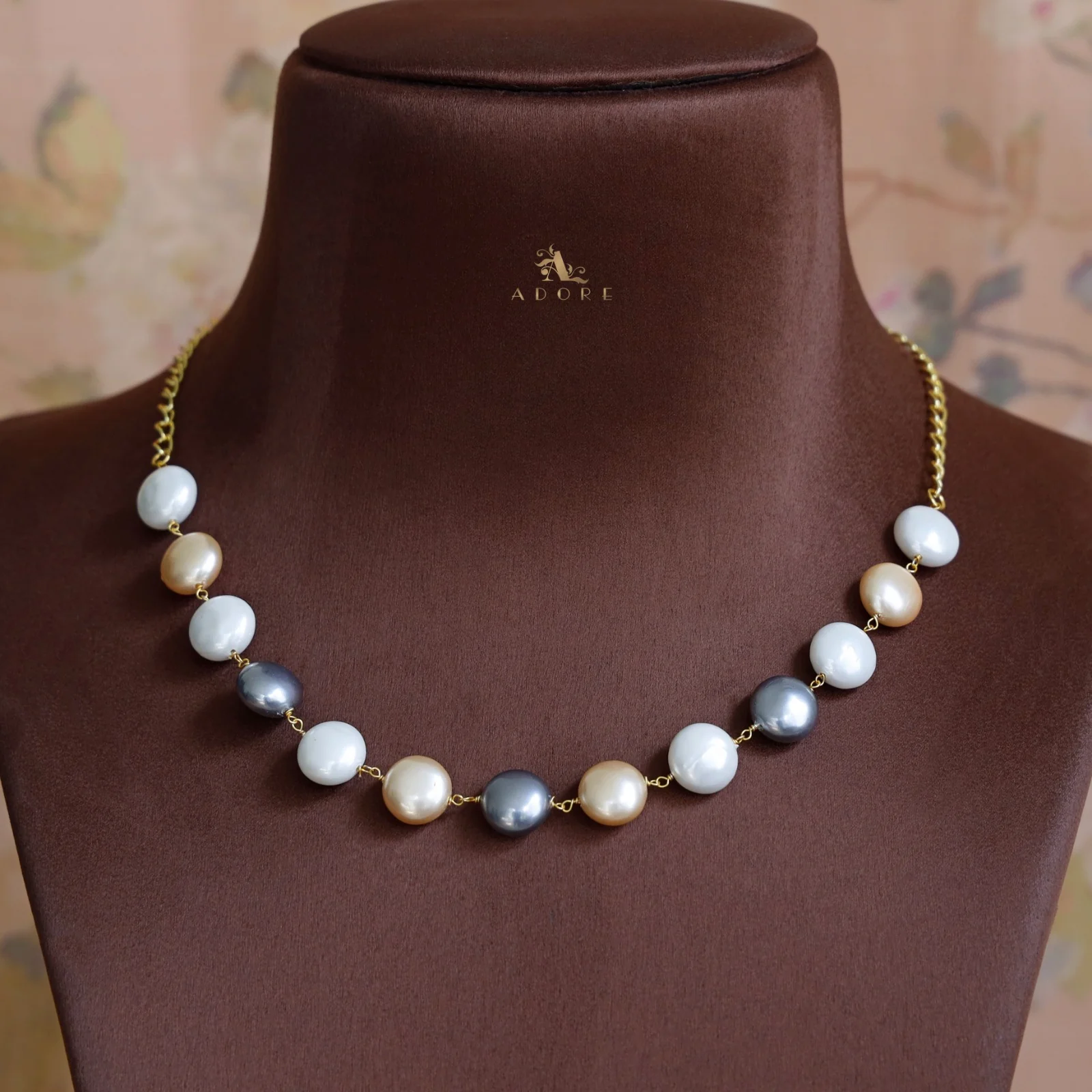 Premium Pearl Choker - Image 3
