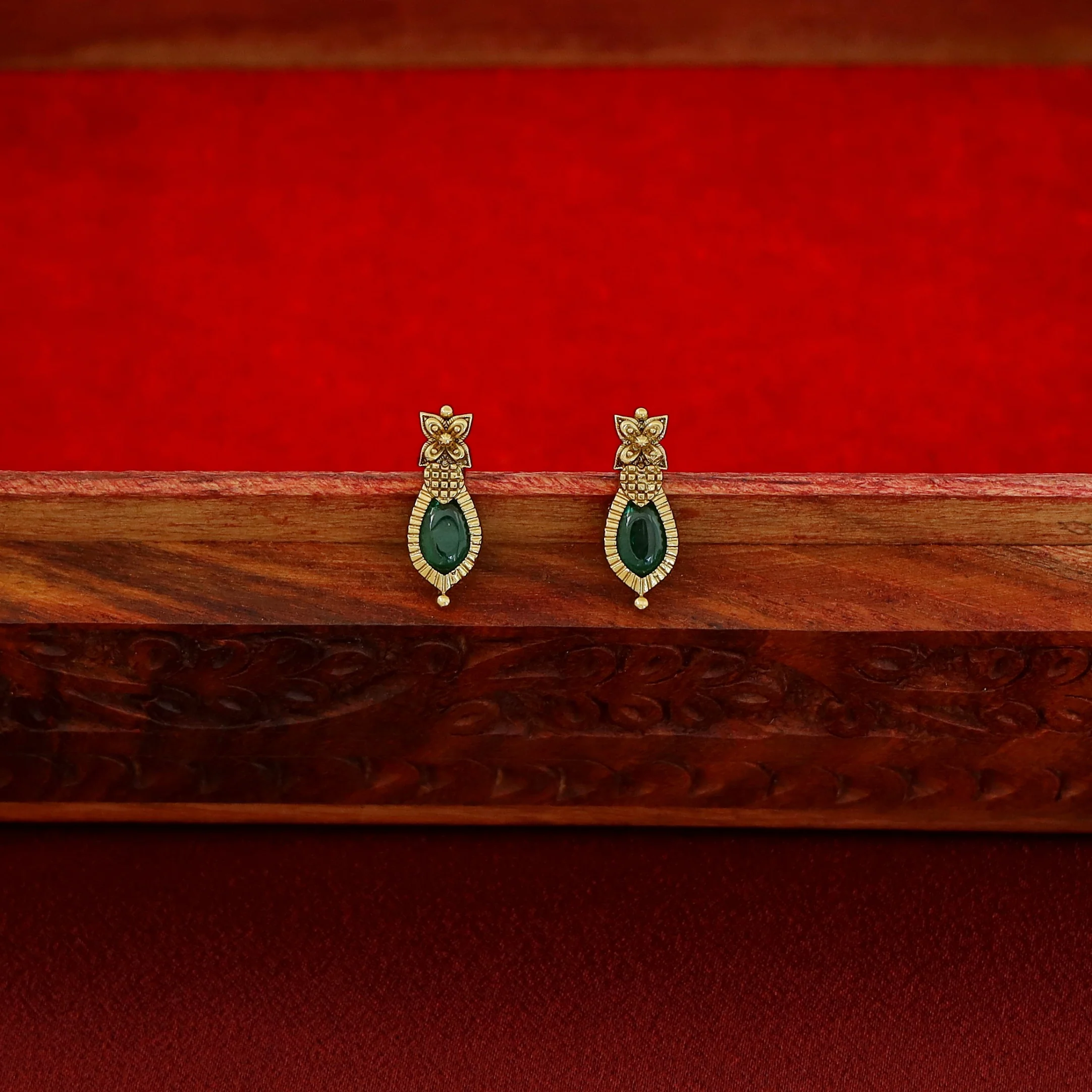 Premium Nagapadam Palakka Long Neckpiece With Earring - Image 5