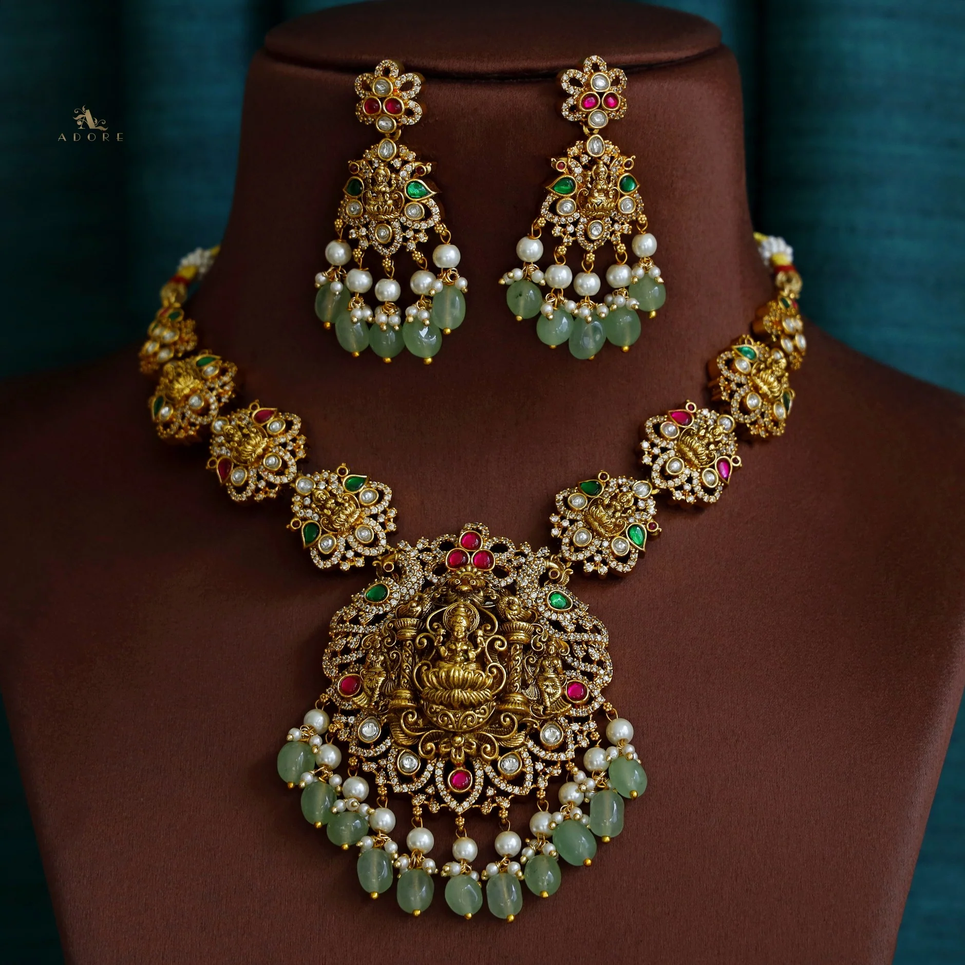 Premium Saptha Lakshmi Bridal Neckpiece with Earring - Image 5