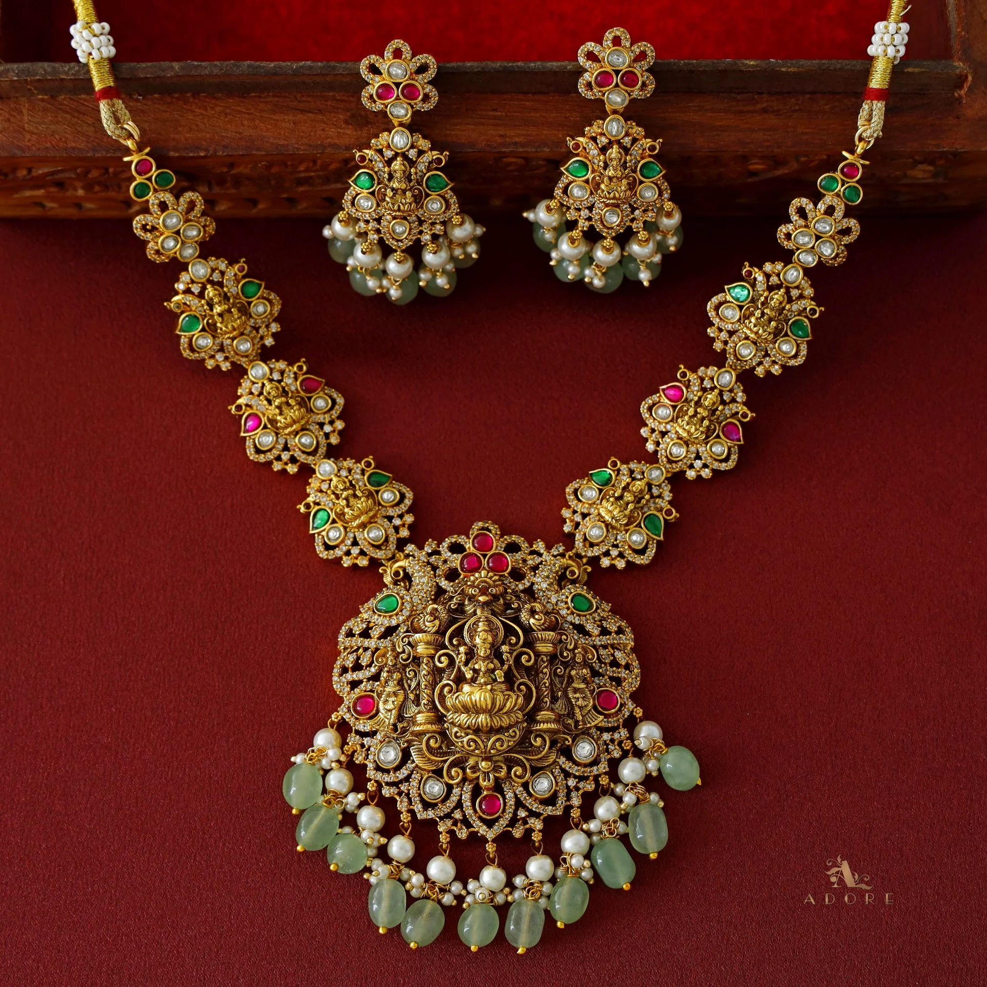 Premium Saptha Lakshmi Bridal Neckpiece with Earring - Image 8