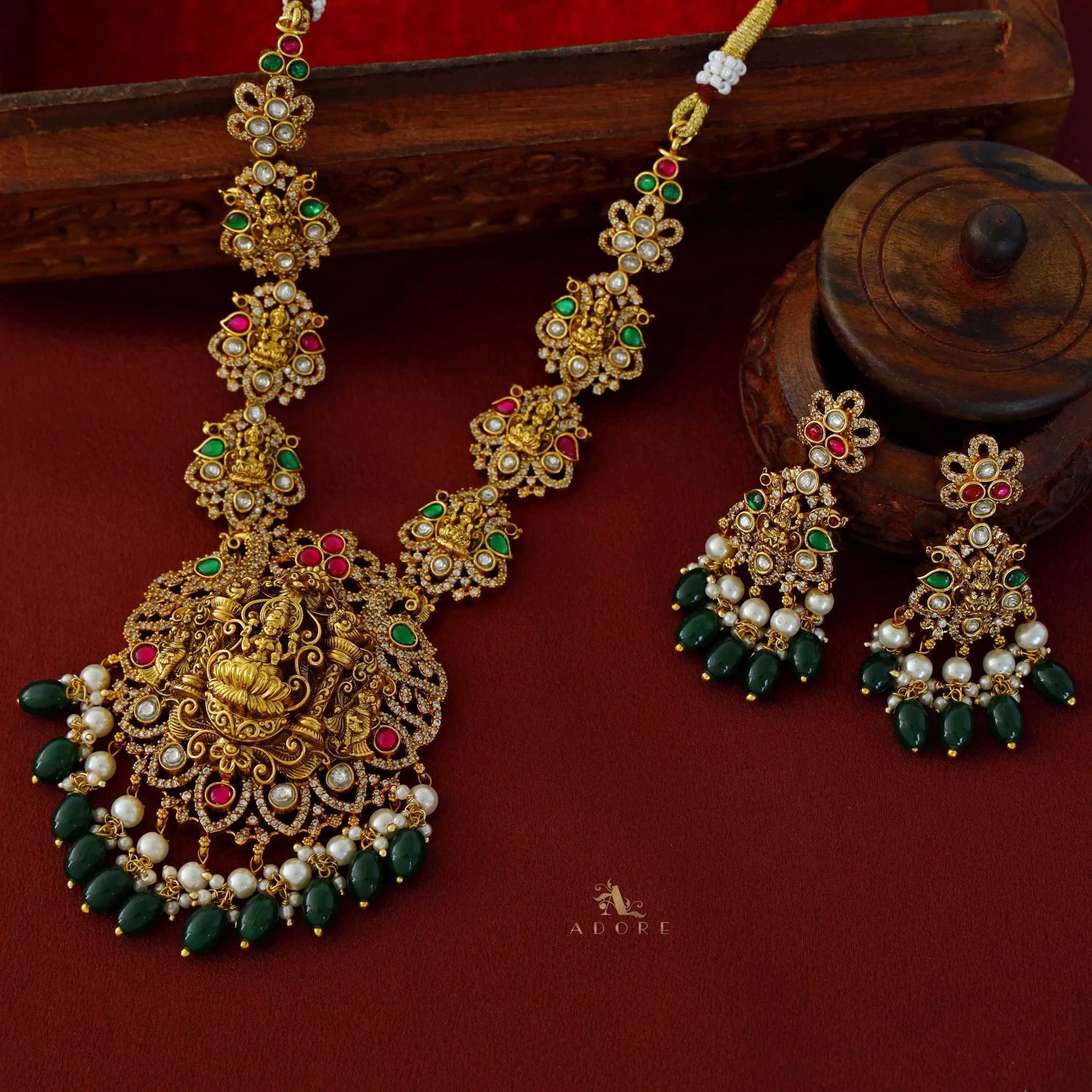 Premium Saptha Lakshmi Bridal Neckpiece with Earring - Image 9