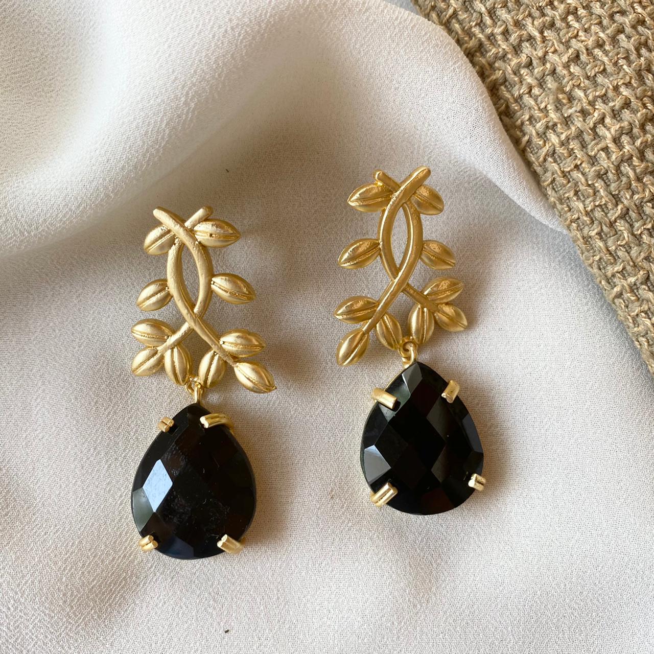 Premium Stone Leaf Claw Earrings - Image 11