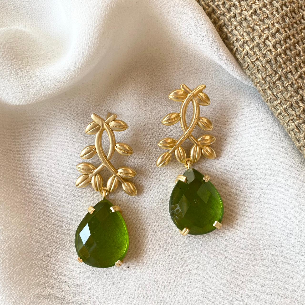 Premium Stone Leaf Claw Earrings - Image 13