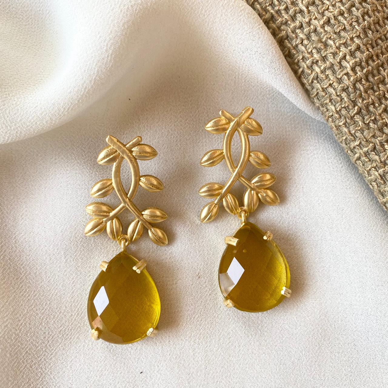 Premium Stone Leaf Claw Earrings - Image 14