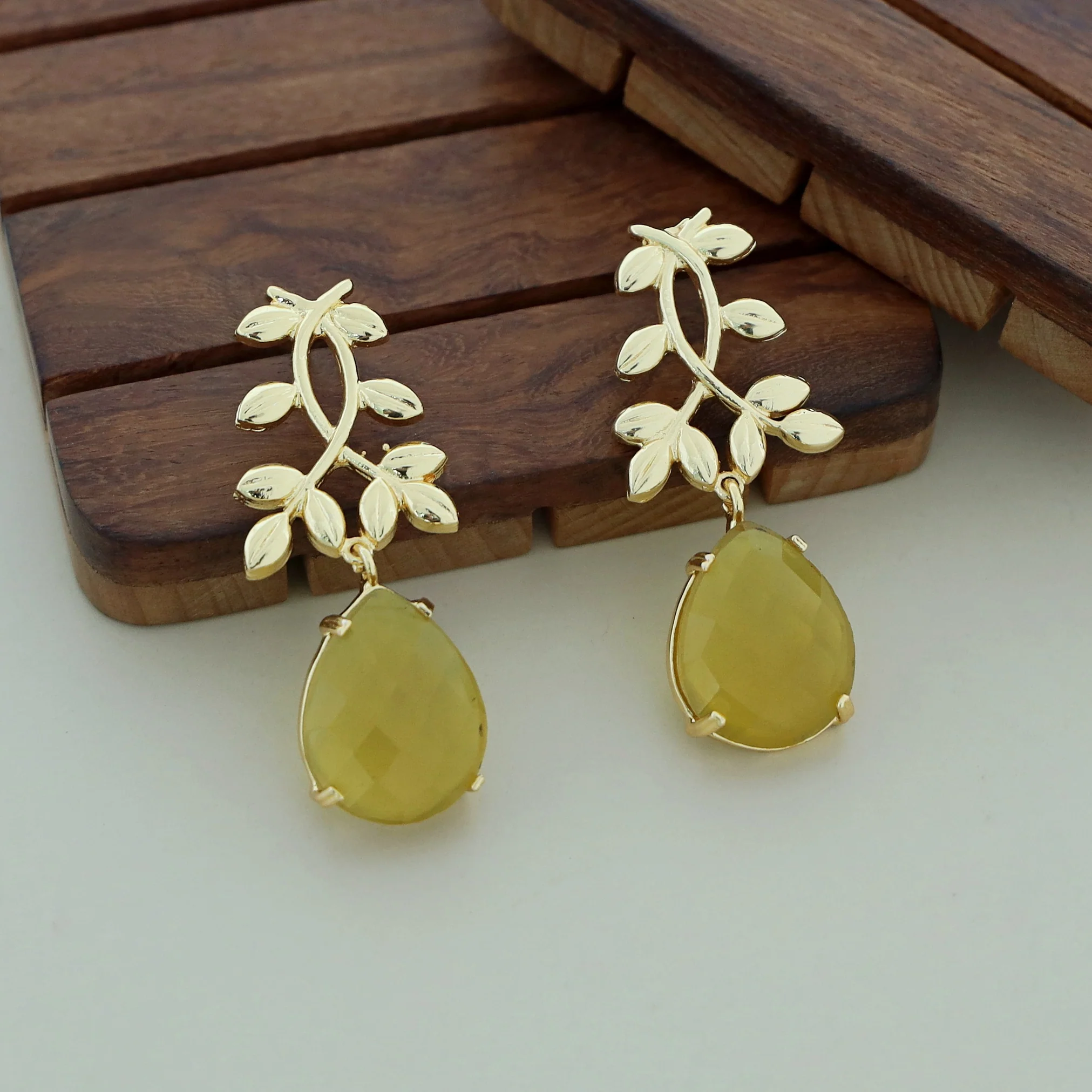Premium Stone Leaf Claw Earrings - Image 25