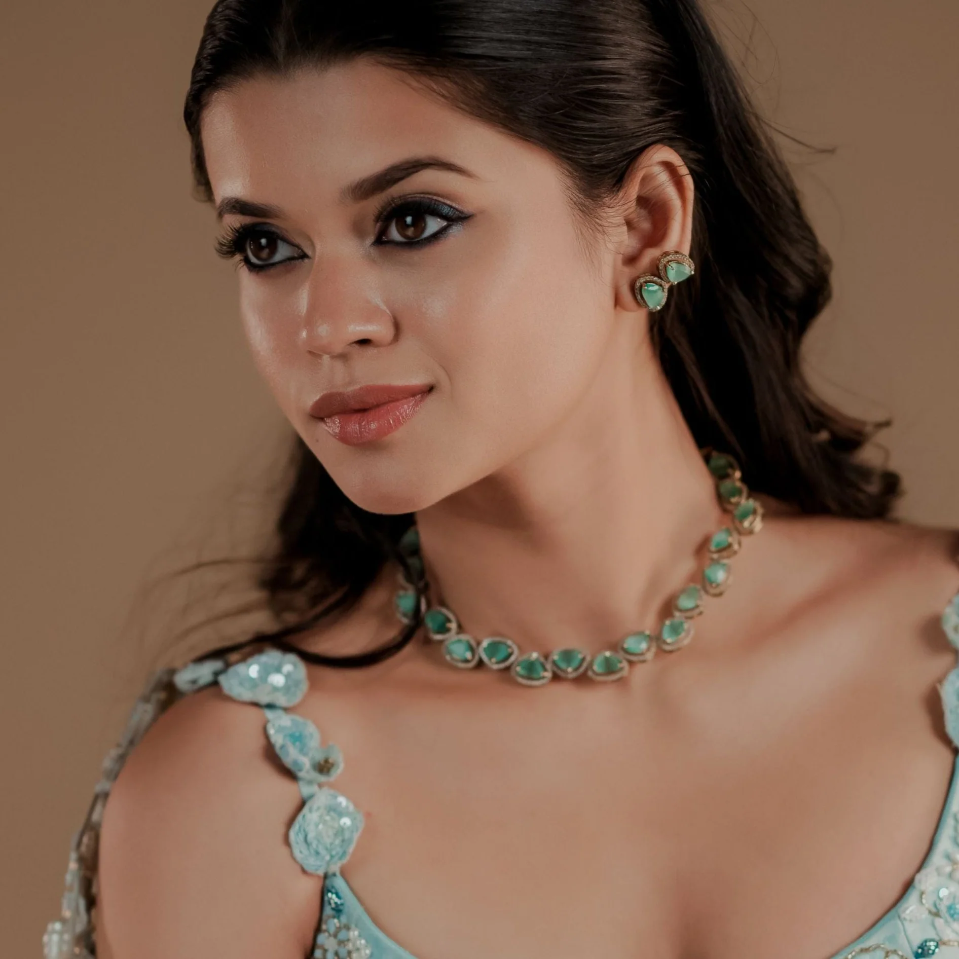 Premium Triangle Glossy Short AD Neckpiece with Earring - Image 5