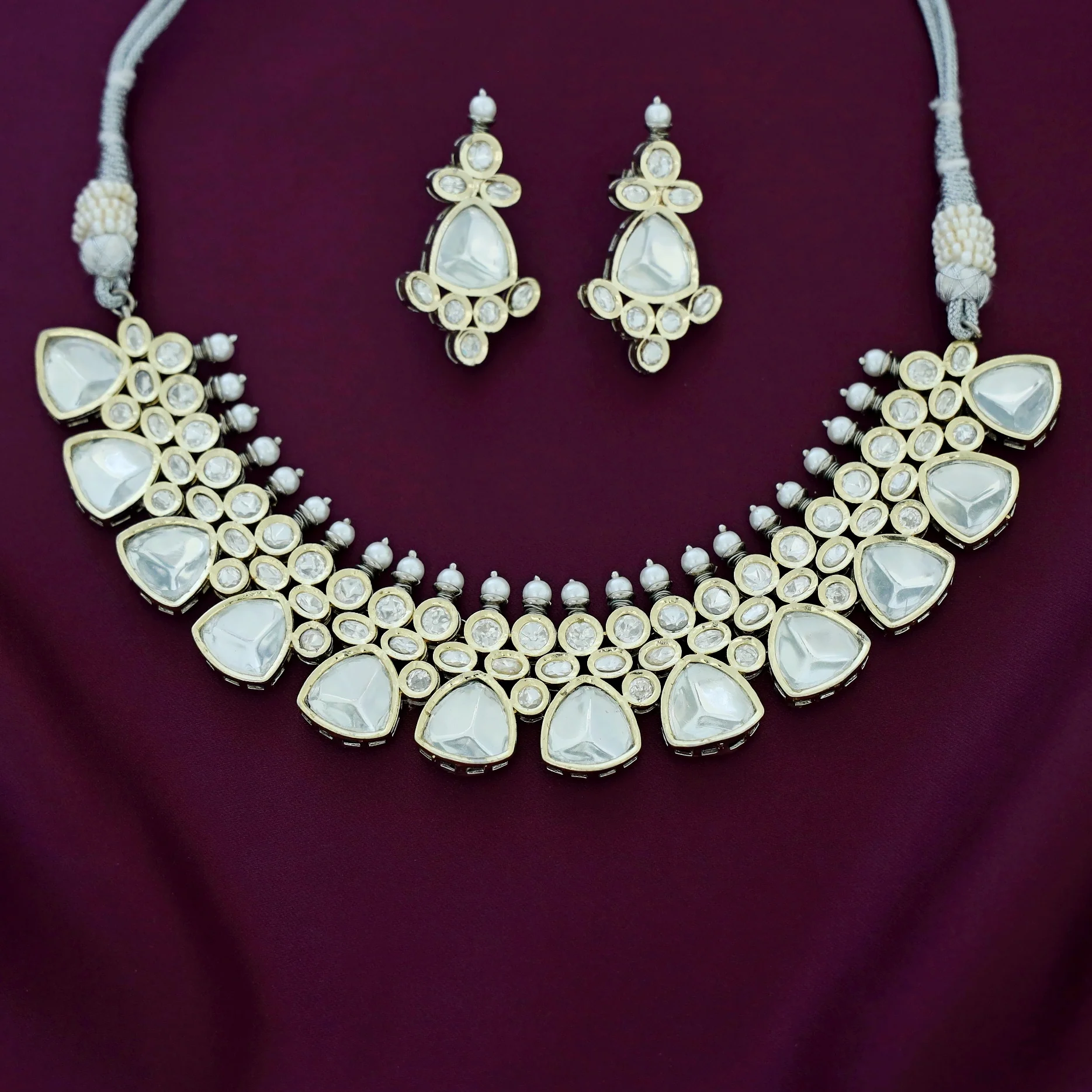 Premuim Hanithra Kundan Pearl Short Neckpiece With Earring - Image 3