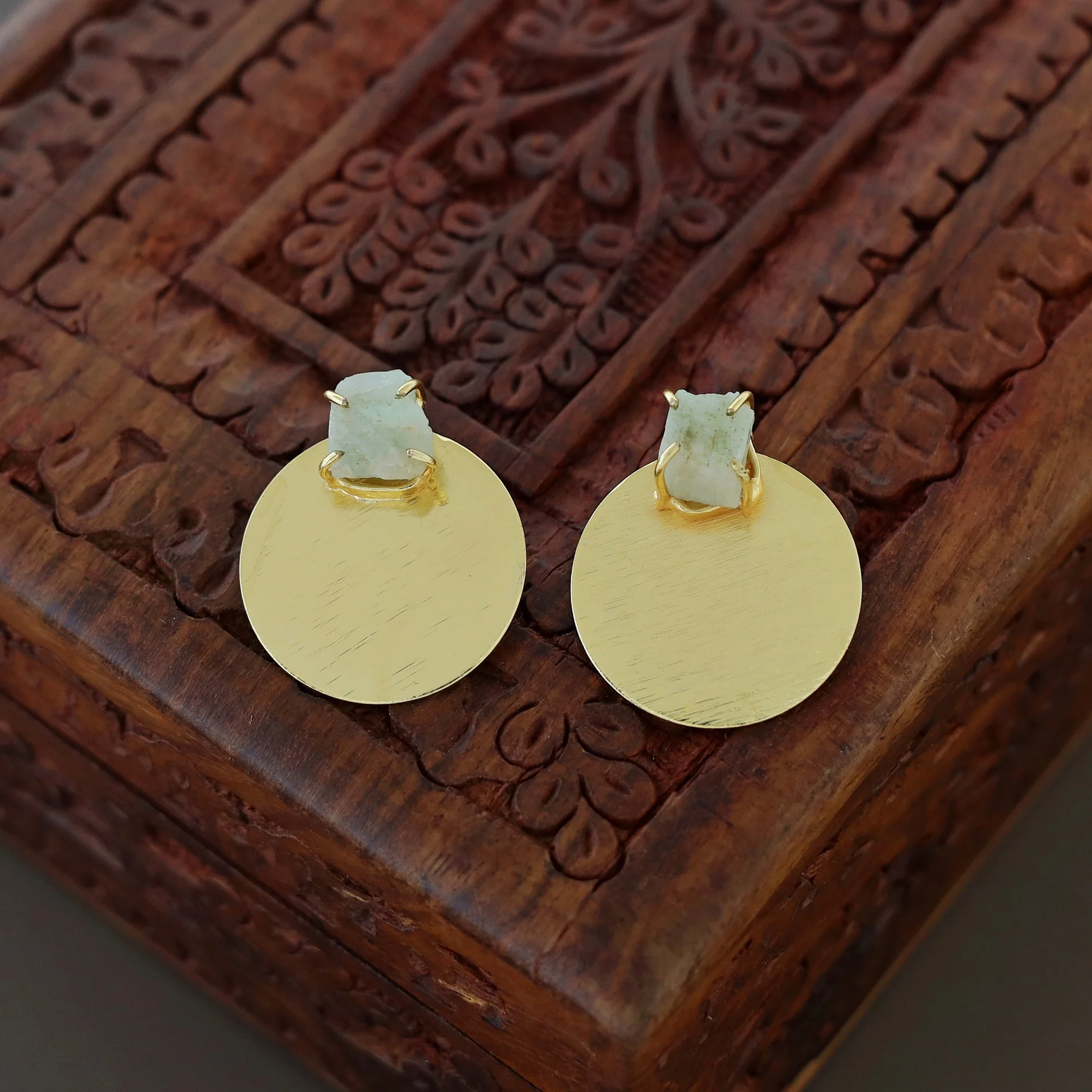 Priscilla Golden Circle Claw Raw Stone Earring - Image 4