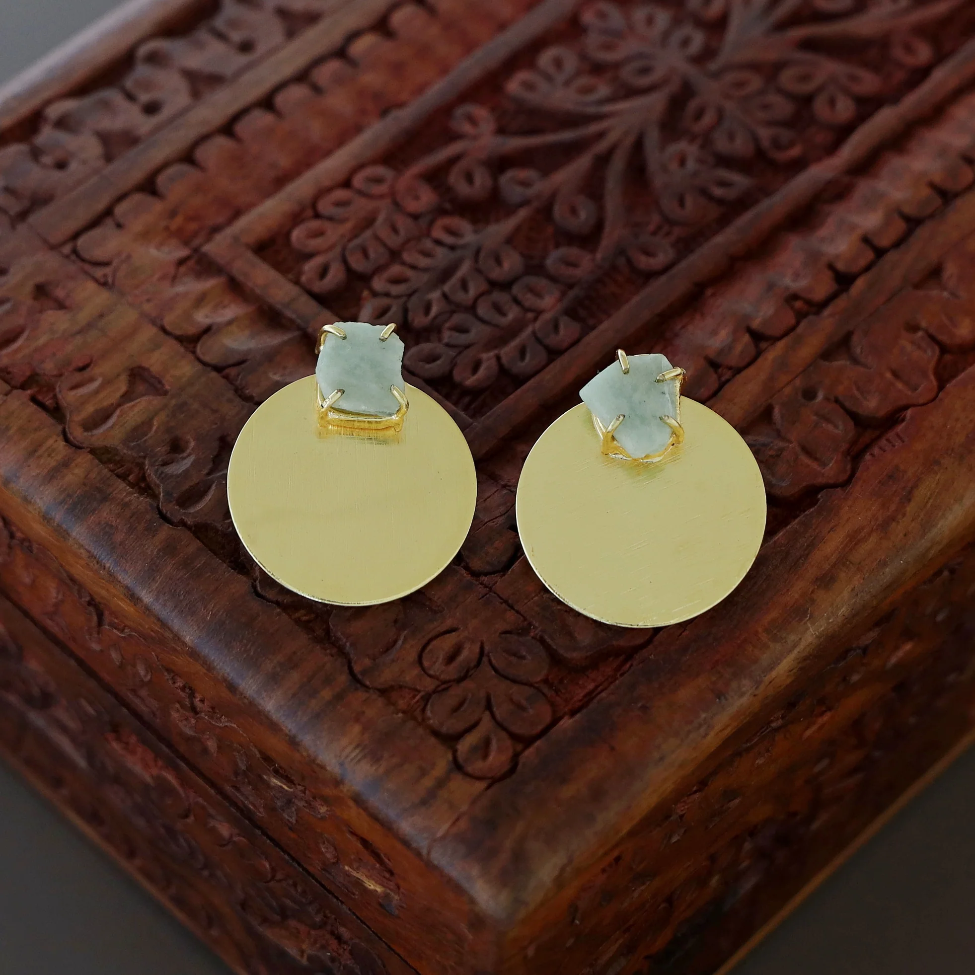 Priscilla Golden Circle Claw Raw Stone Earring - Image 6