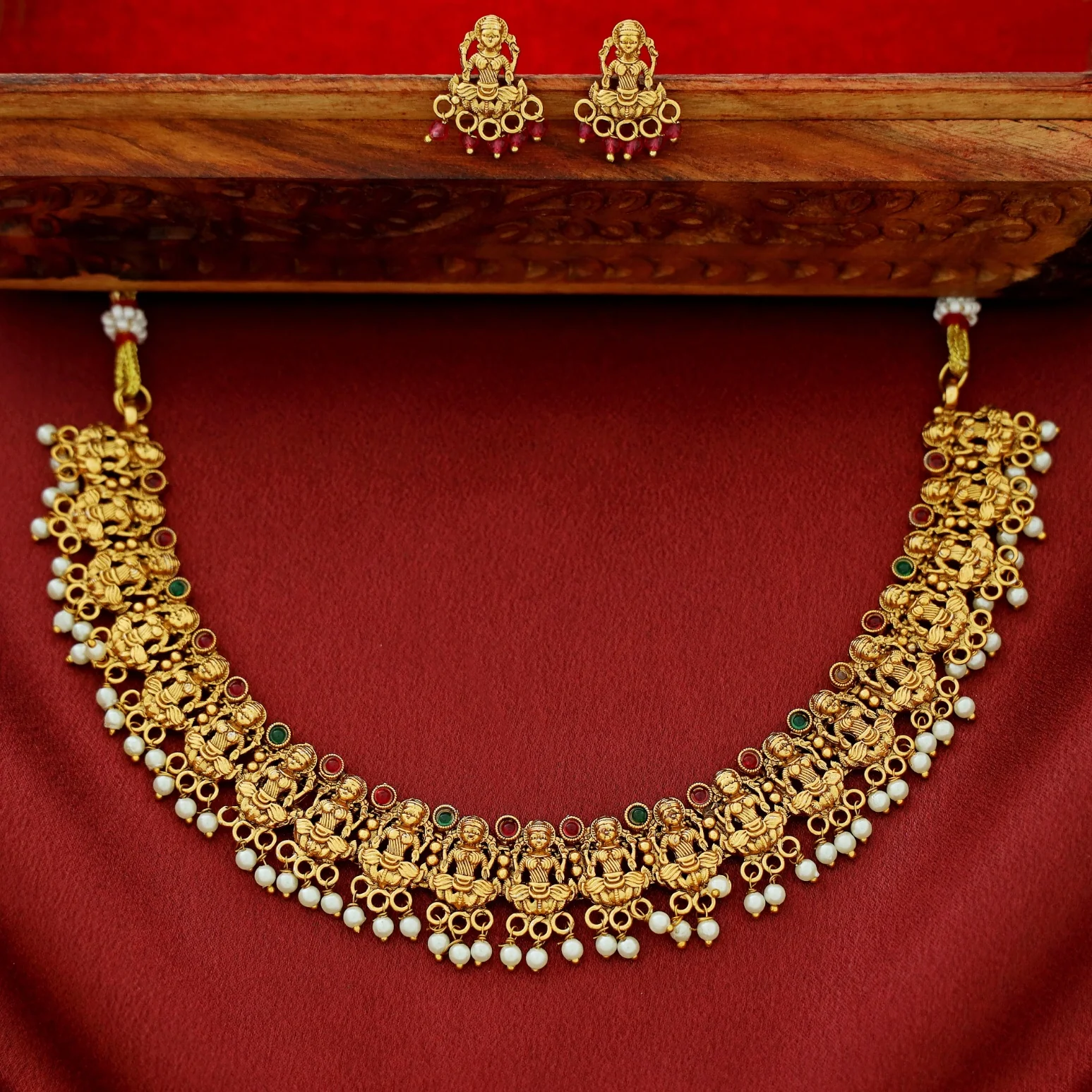 Prisha Devi Pearl Short Neckpiece With Earring - Image 6
