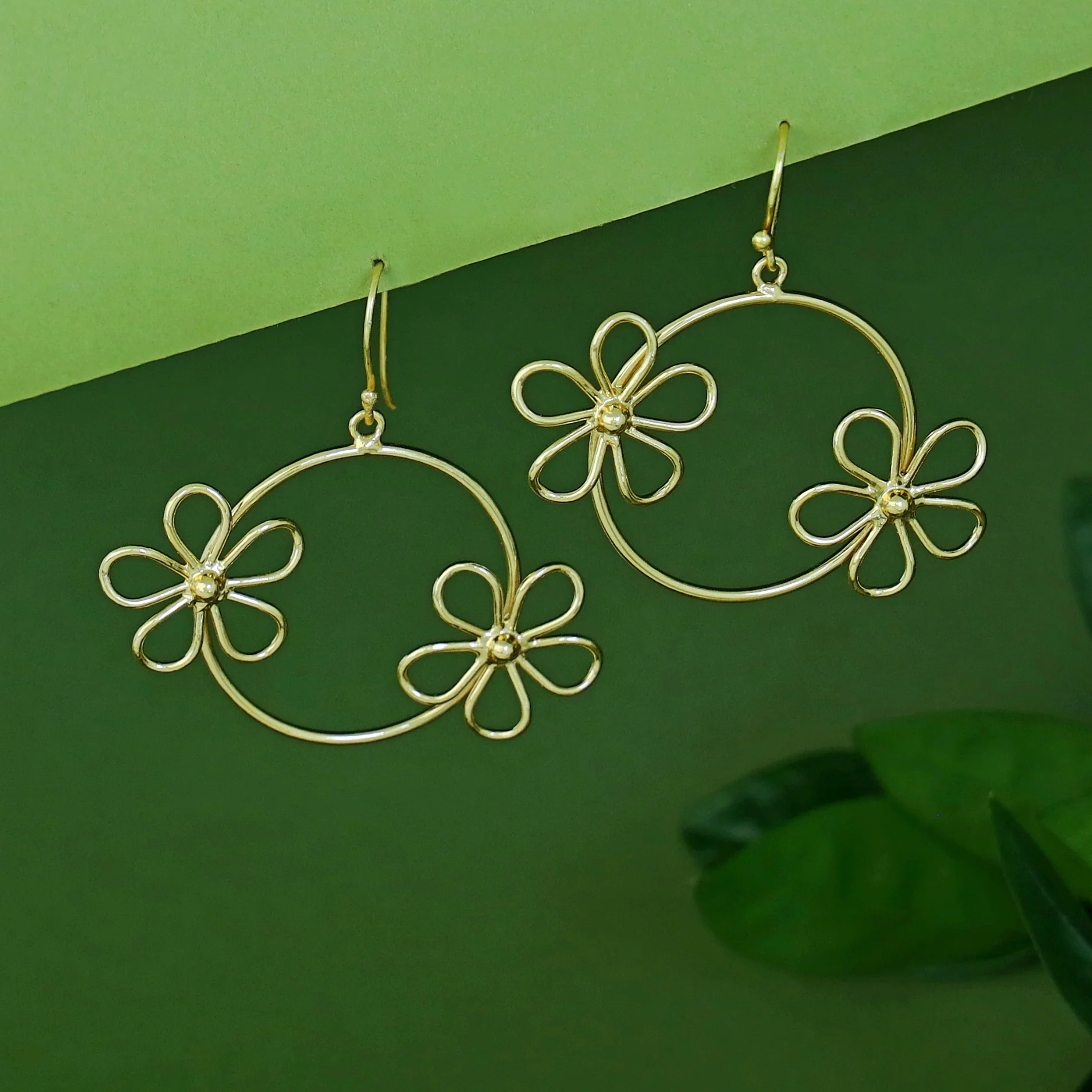 Lilly Golden Circle Dual Flower Drop - Image 2