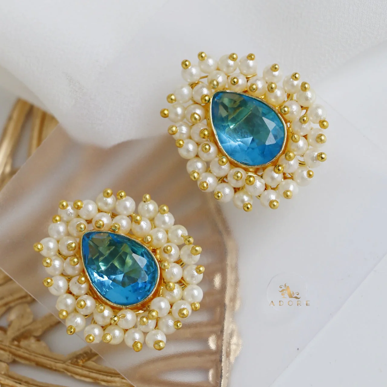 Queen Cluster Pearl Pear Stud - Image 14