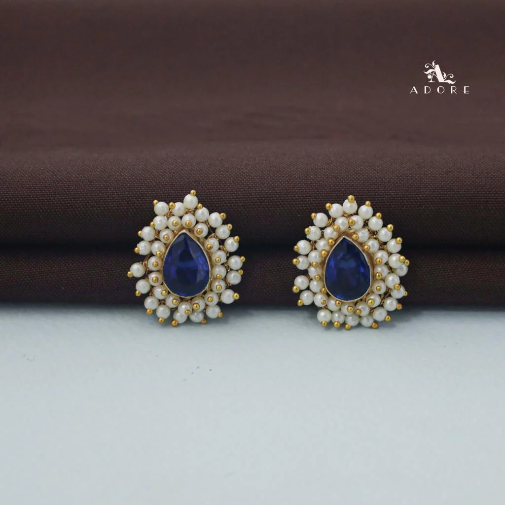 Queen Cluster Pearl Pear Stud - Image 18