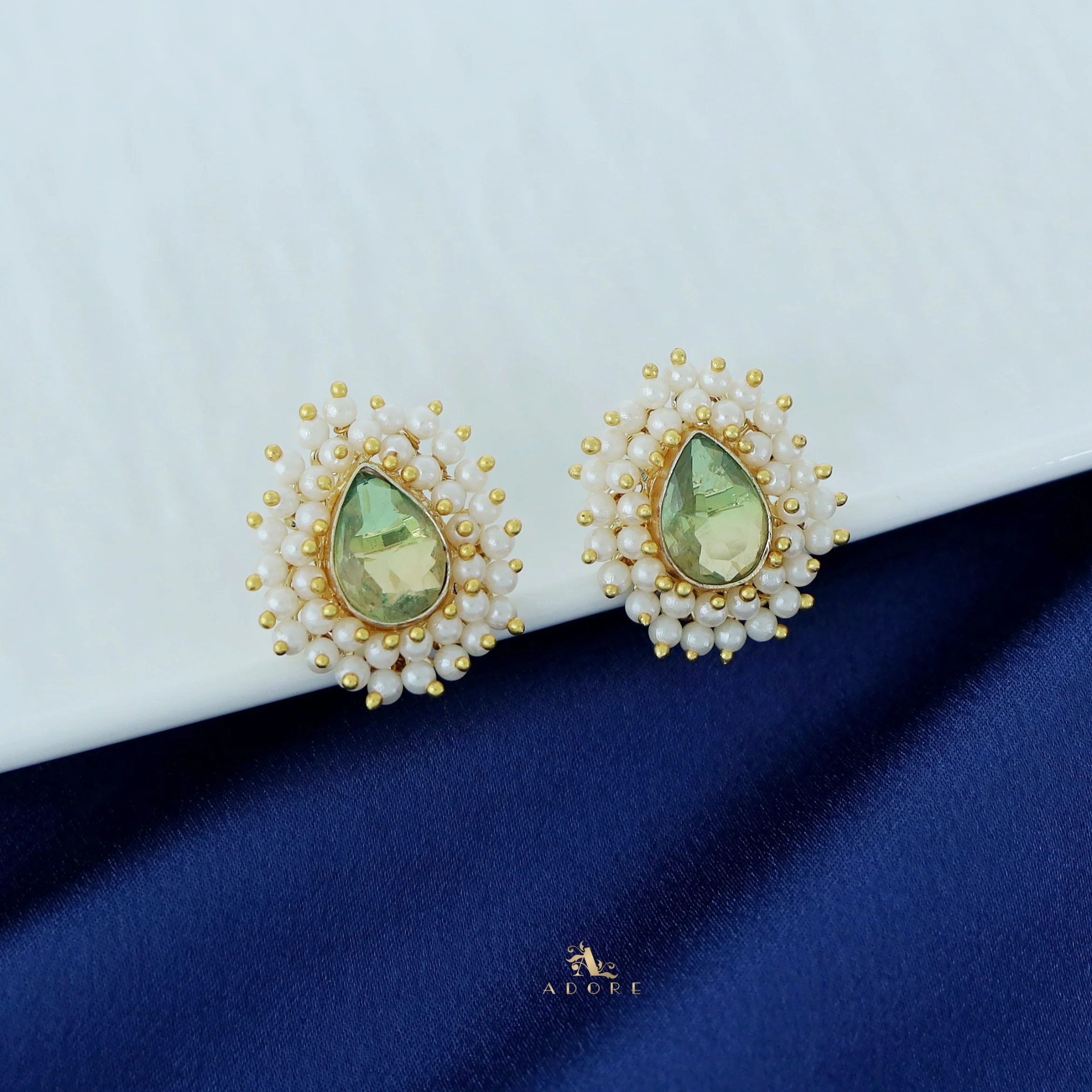 Queen Cluster Pearl Pear Stud - Image 23