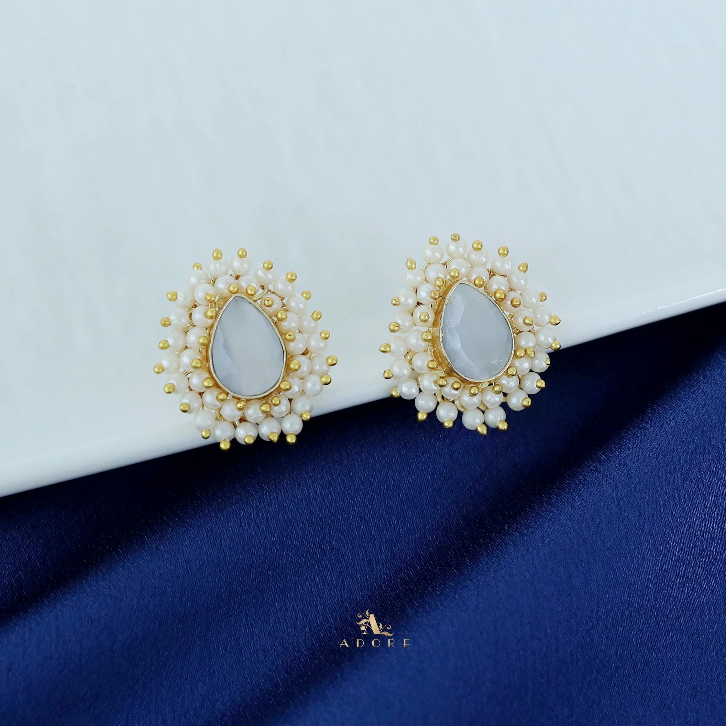 Queen Cluster Pearl Pear Stud - Image 25