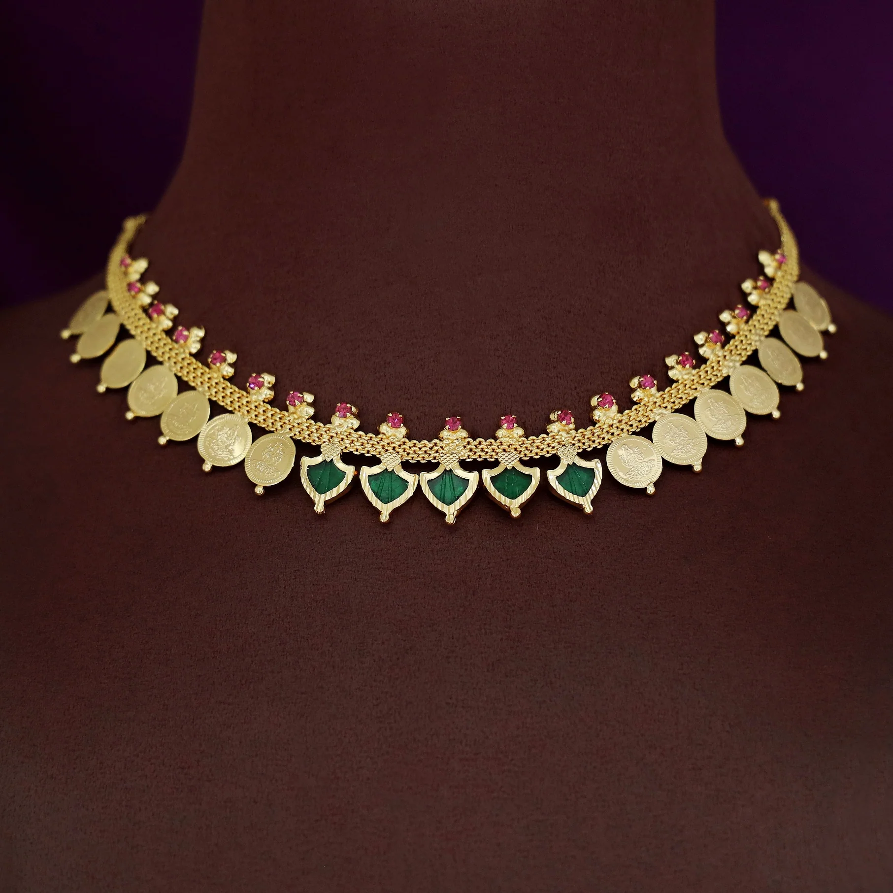 Ragini Devi Palakka Kashi Short Neckpiece - Image 5