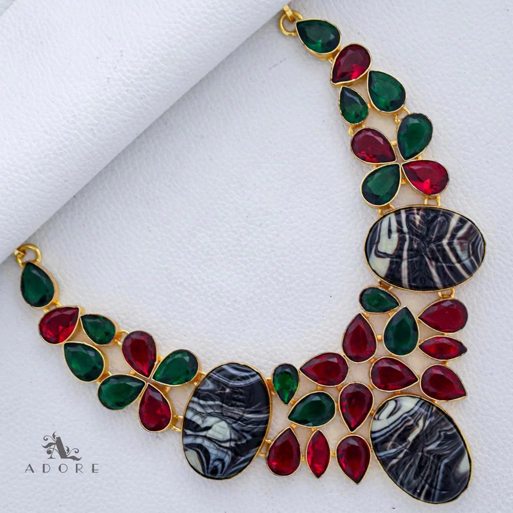 Ramila Neckpiece - Image 3