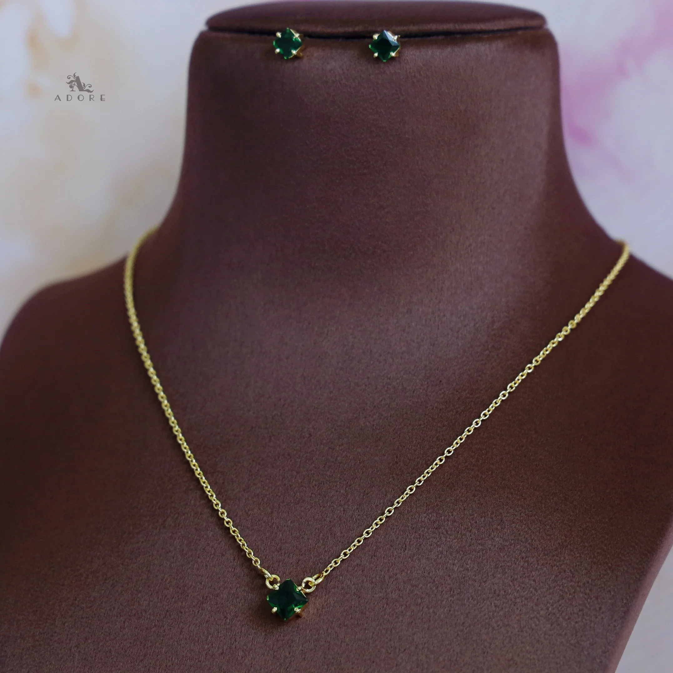 Raven Golden Chain And Diamond Glossy Neckpiece with Stud - Image 2
