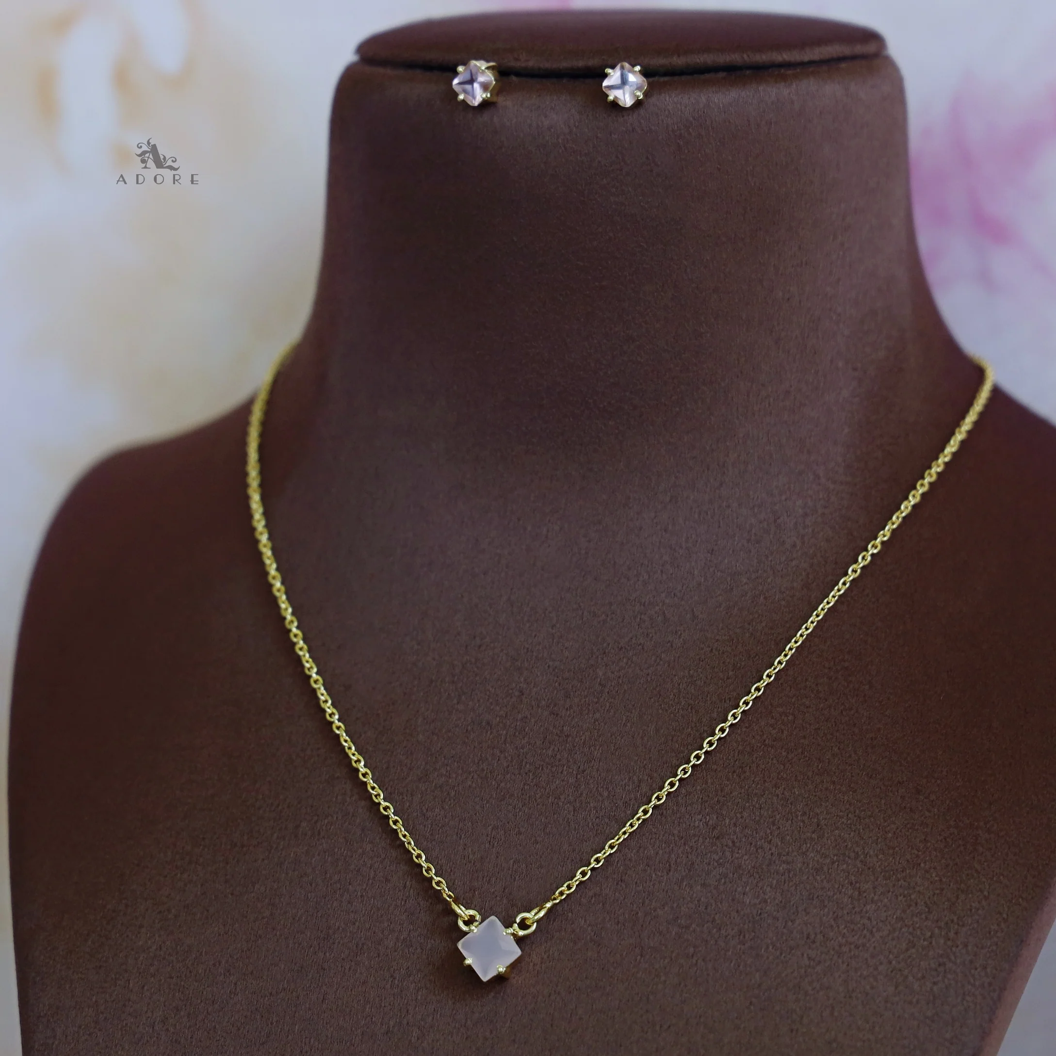 Raven Golden Chain And Diamond Glossy Neckpiece with Stud - Image 4