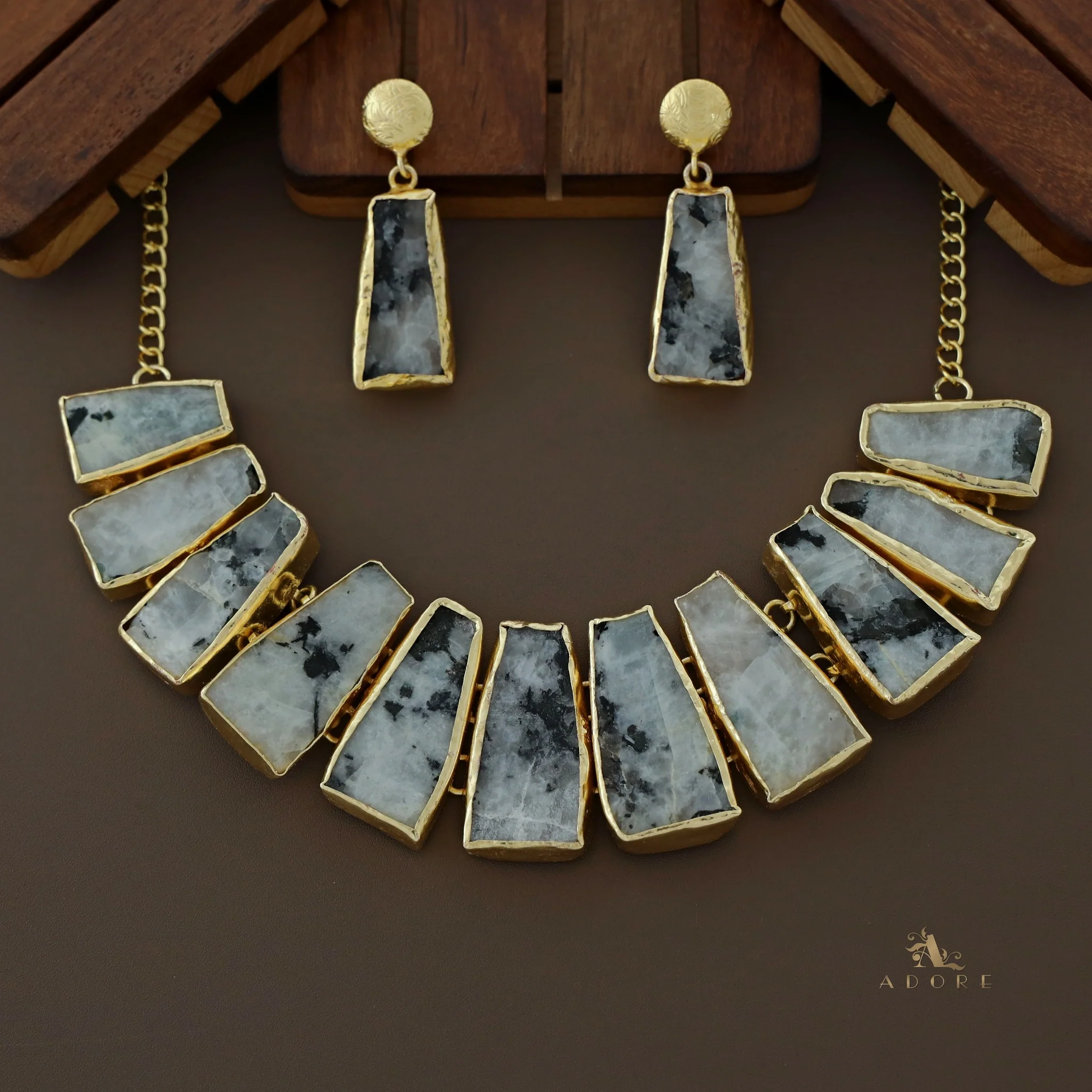Raw Stone Ainsley Neckpiece With Earring - Image 16