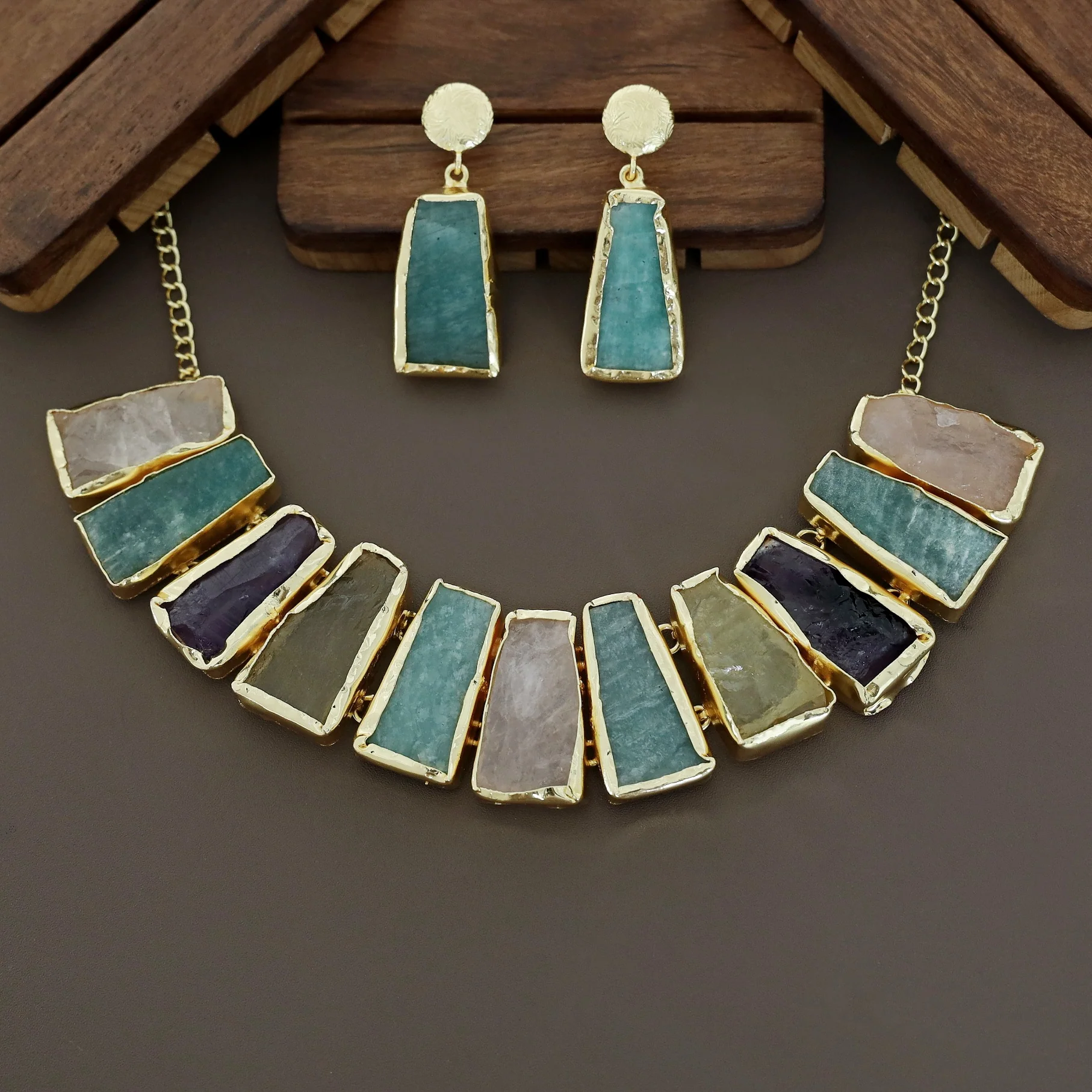 Raw Stone Ainsley Neckpiece With Earring - Image 3