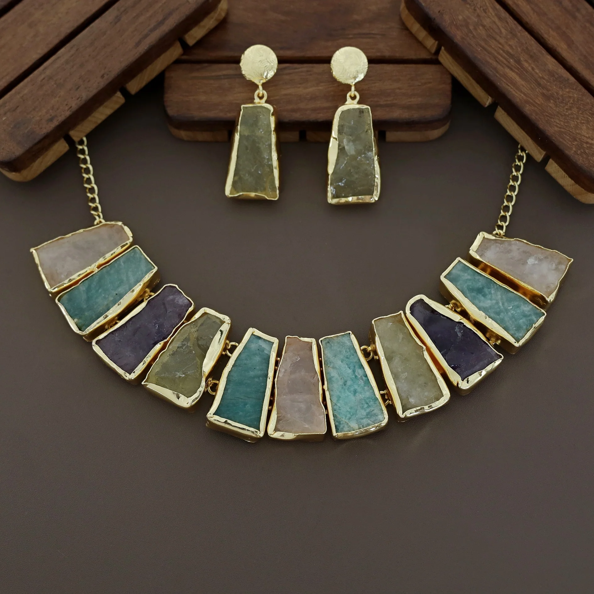 Raw Stone Ainsley Neckpiece With Earring - Image 8