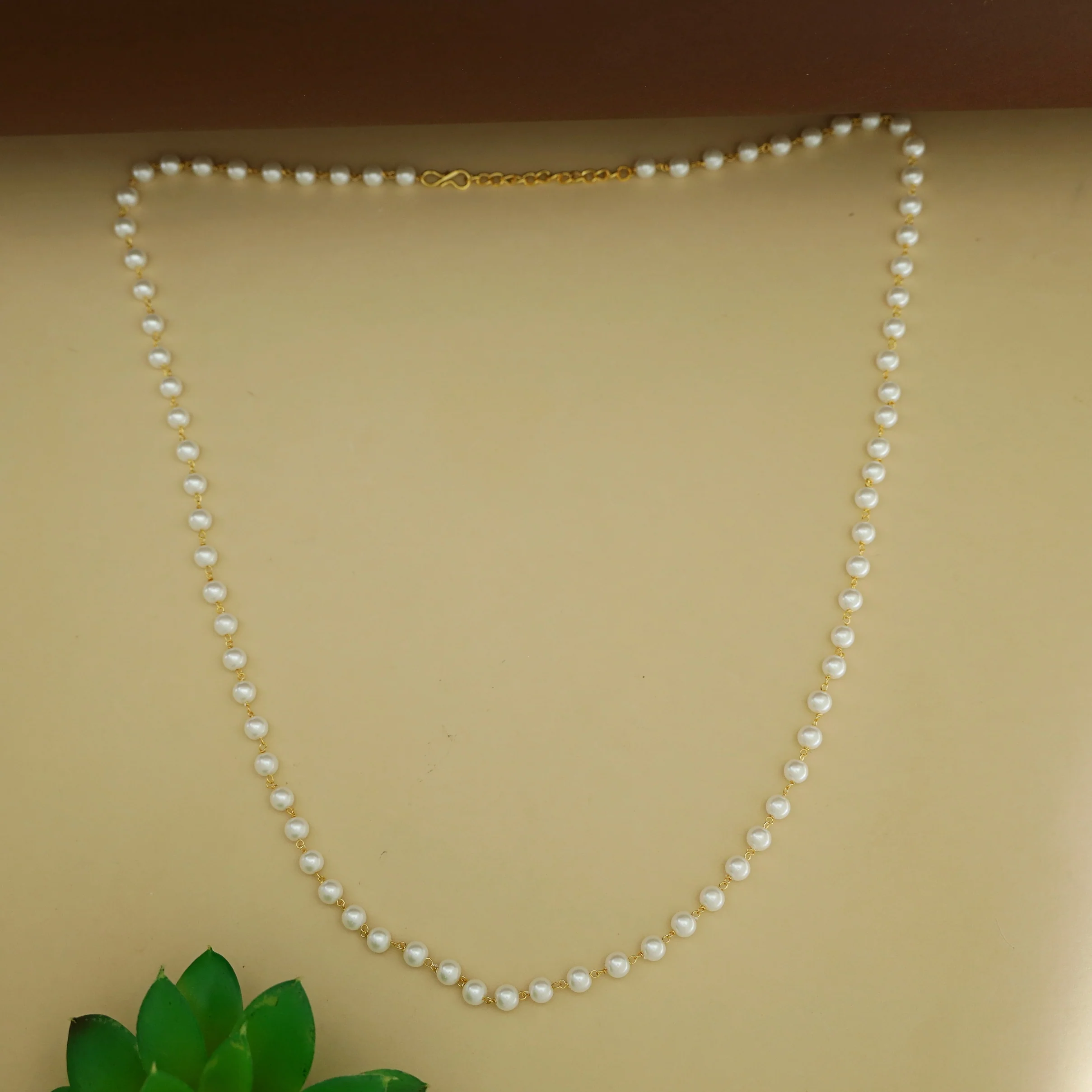 Romina Pearl Long Neckpiece - Image 4