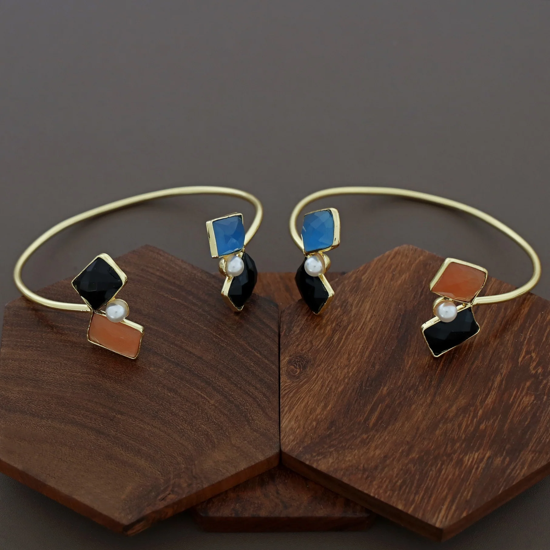 Tetra Rectangle Glossy + Pearl Bangle - Image 11