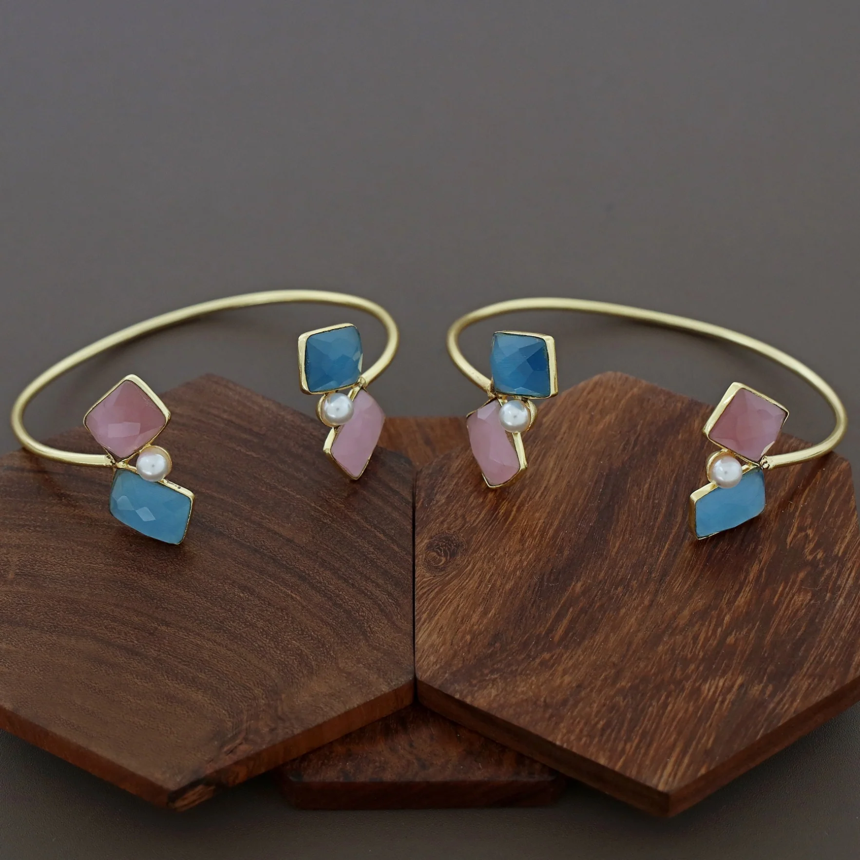 Tetra Rectangle Glossy + Pearl Bangle - Image 12
