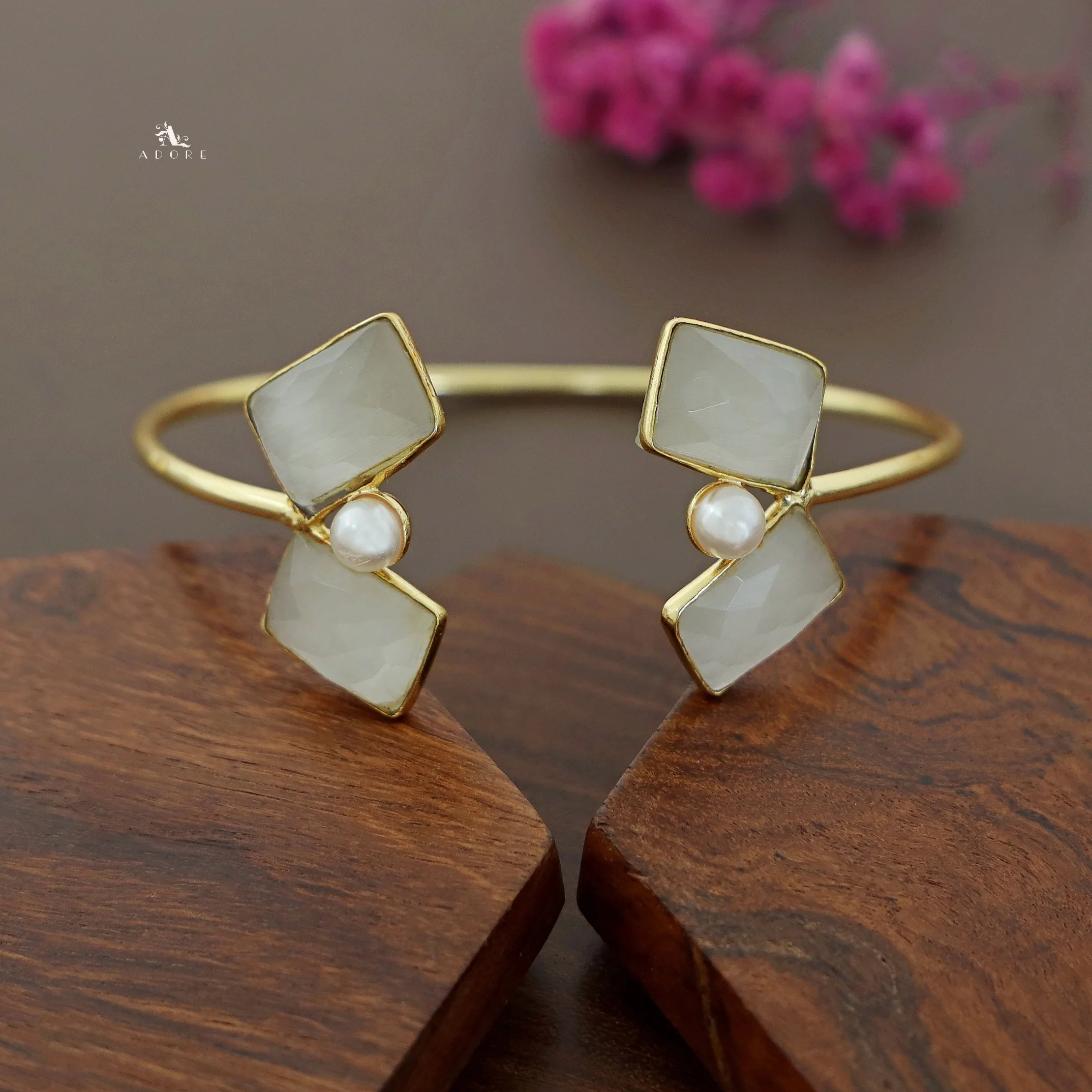 Tetra Rectangle Glossy + Pearl Bangle - Image 2