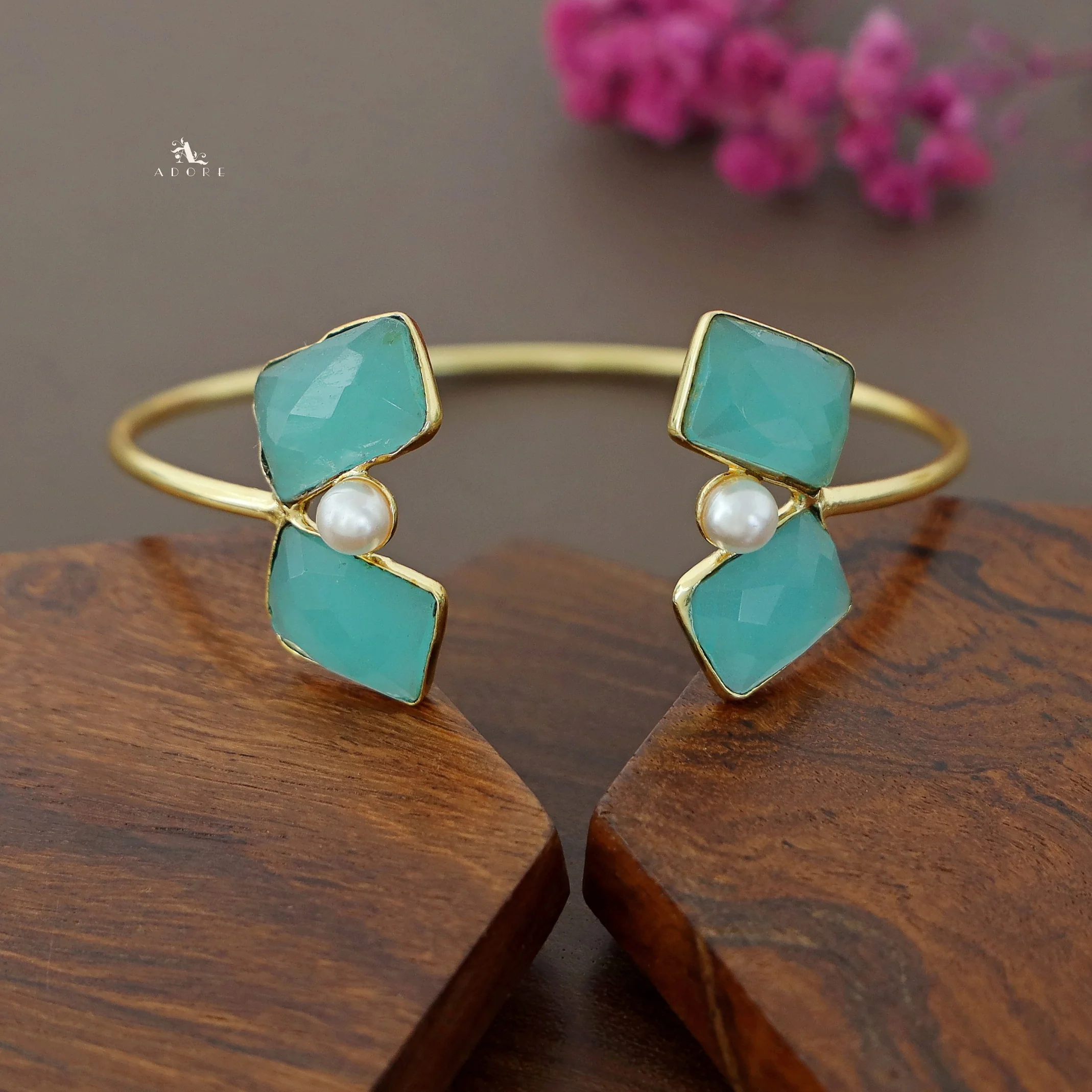 Tetra Rectangle Glossy + Pearl Bangle - Image 5