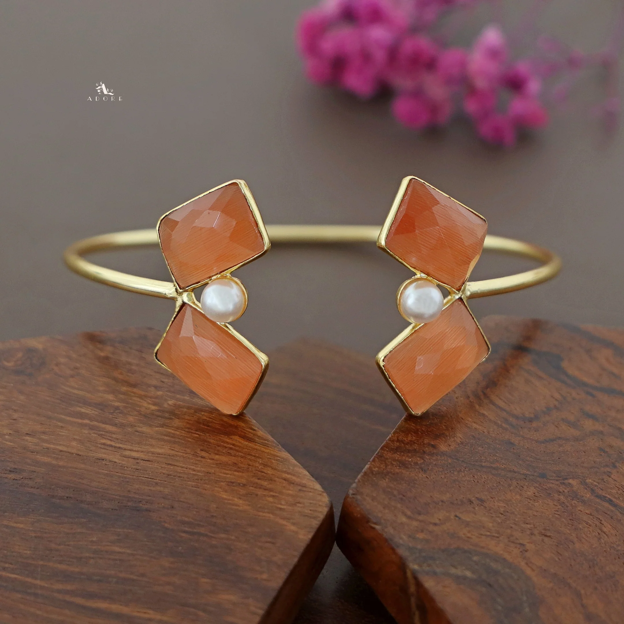 Tetra Rectangle Glossy + Pearl Bangle - Image 6