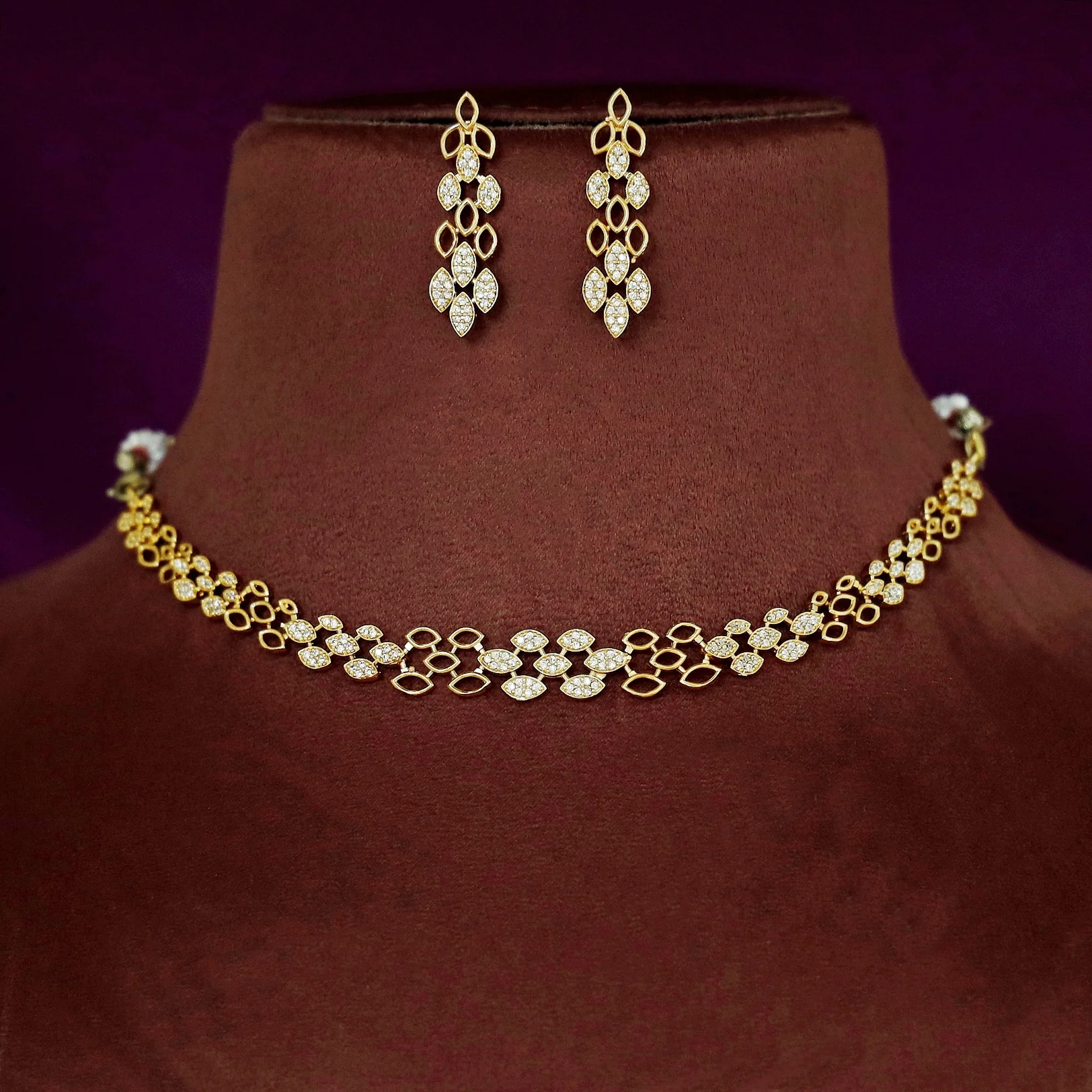 Reeva Golden AD Short Neckpiece With Earring - Image 2