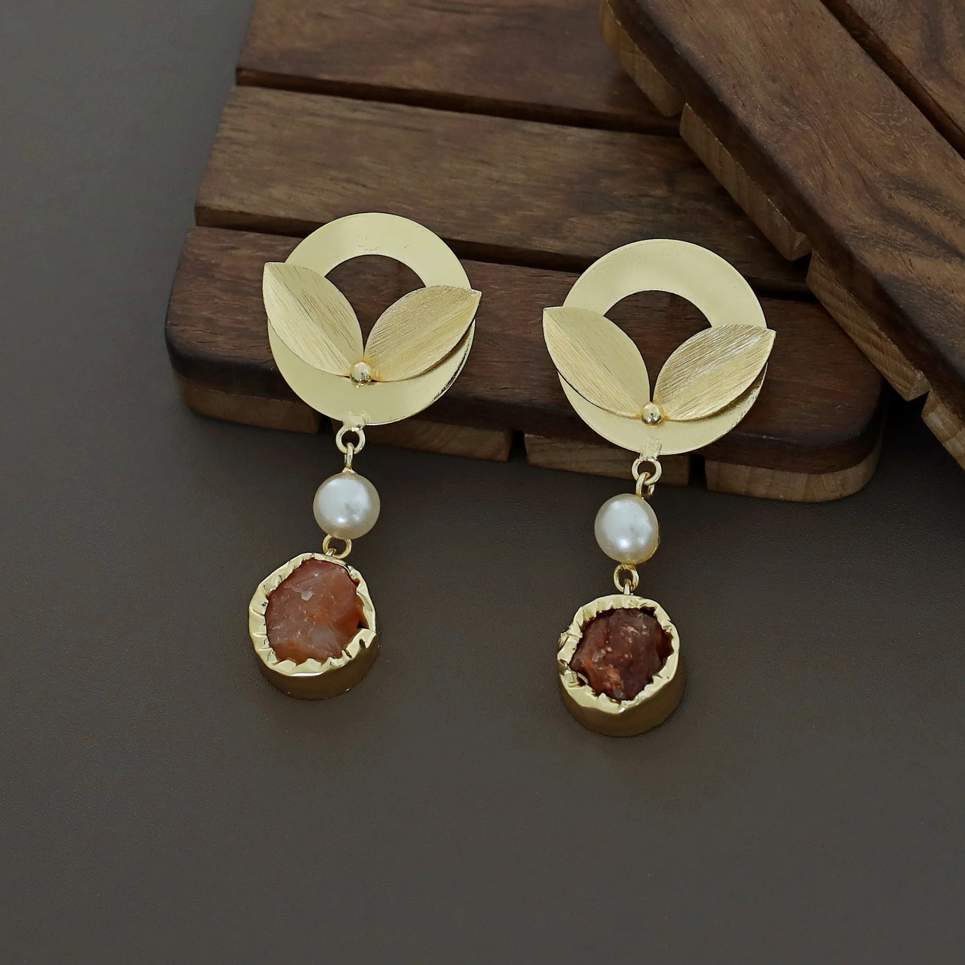 Reha Leafy Pearl Raw Stone Earring - Image 5