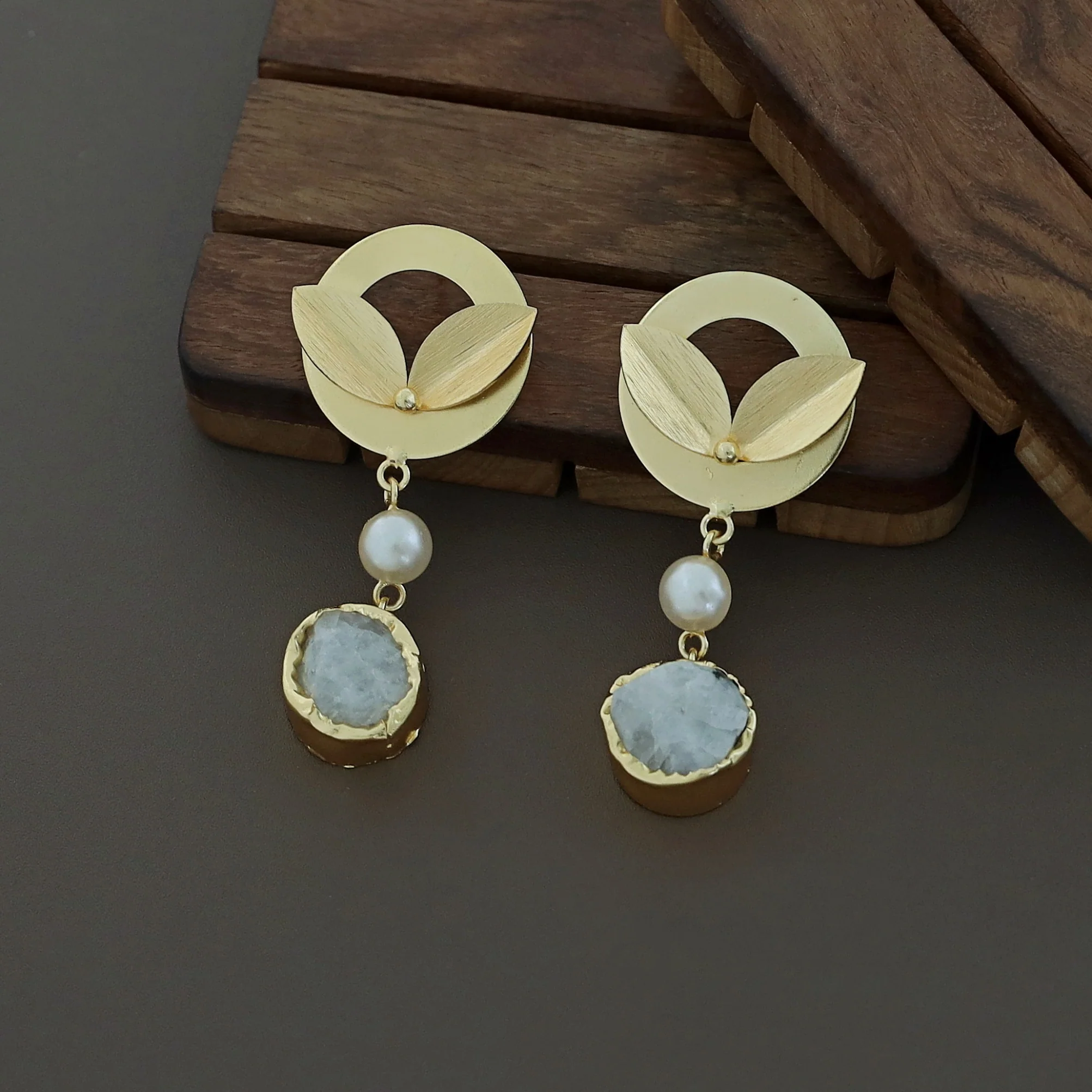 Reha Leafy Pearl Raw Stone Earring - Image 7