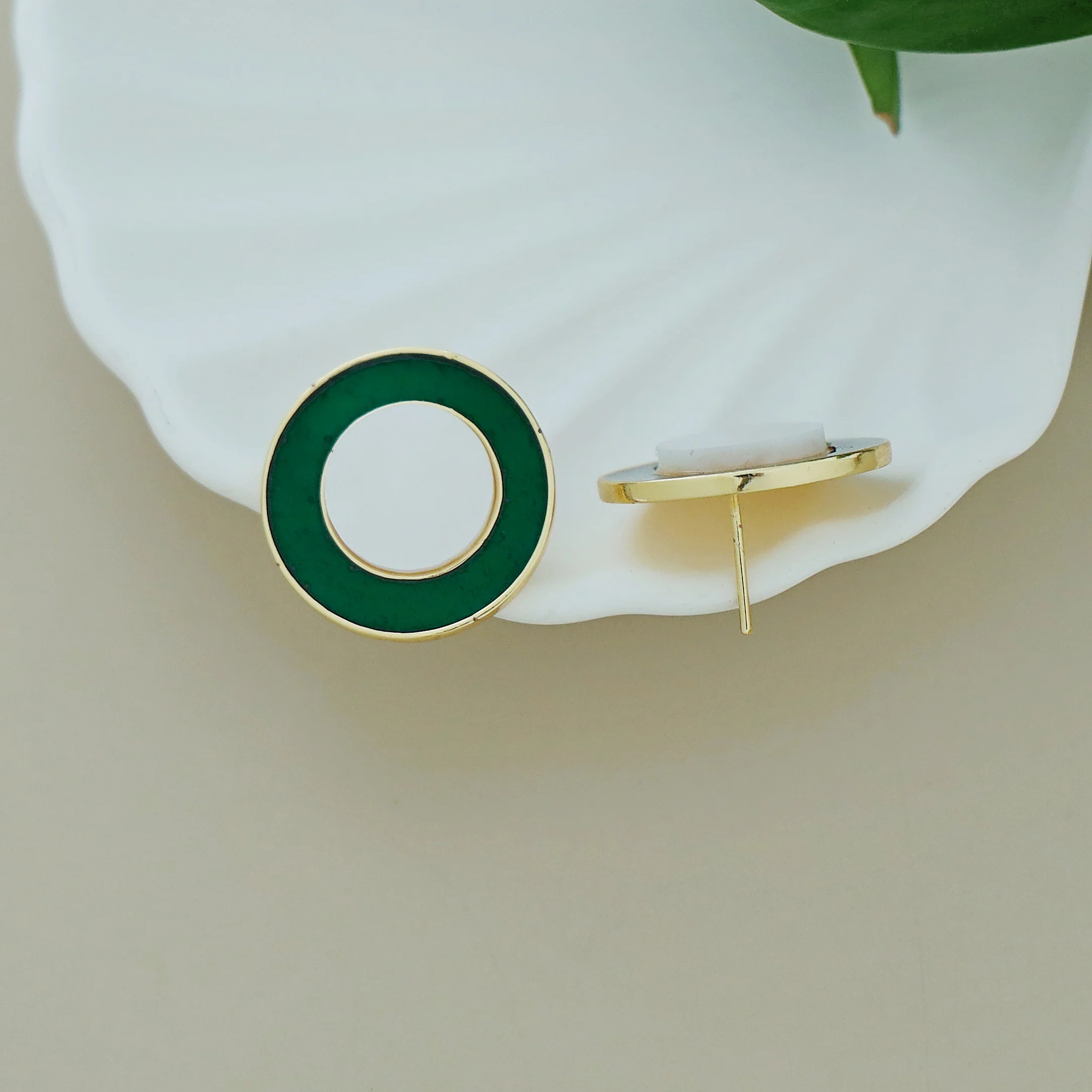 Reina MOP Circle Earring - Image 7