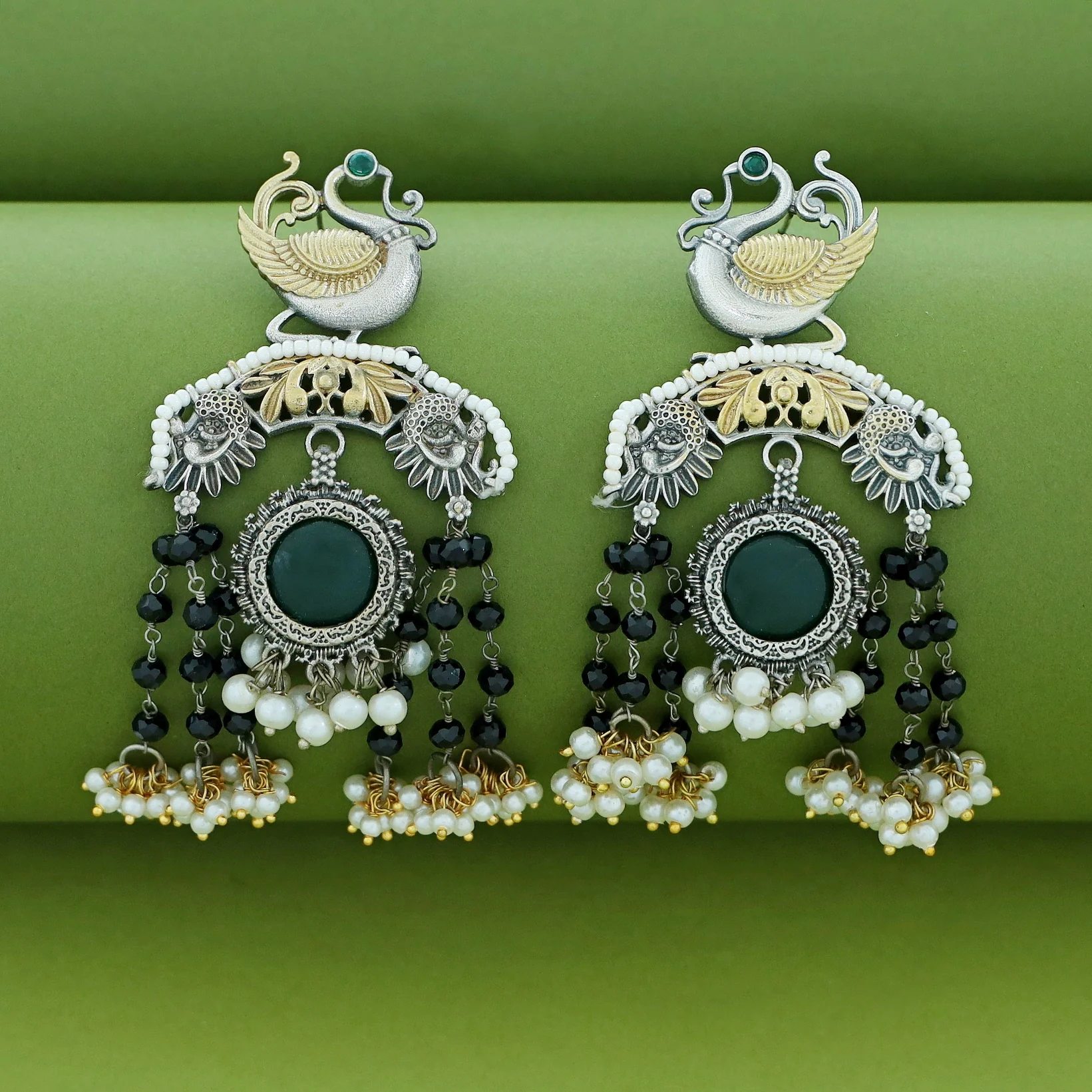 Relna Glossy Pearl Earring - Image 3